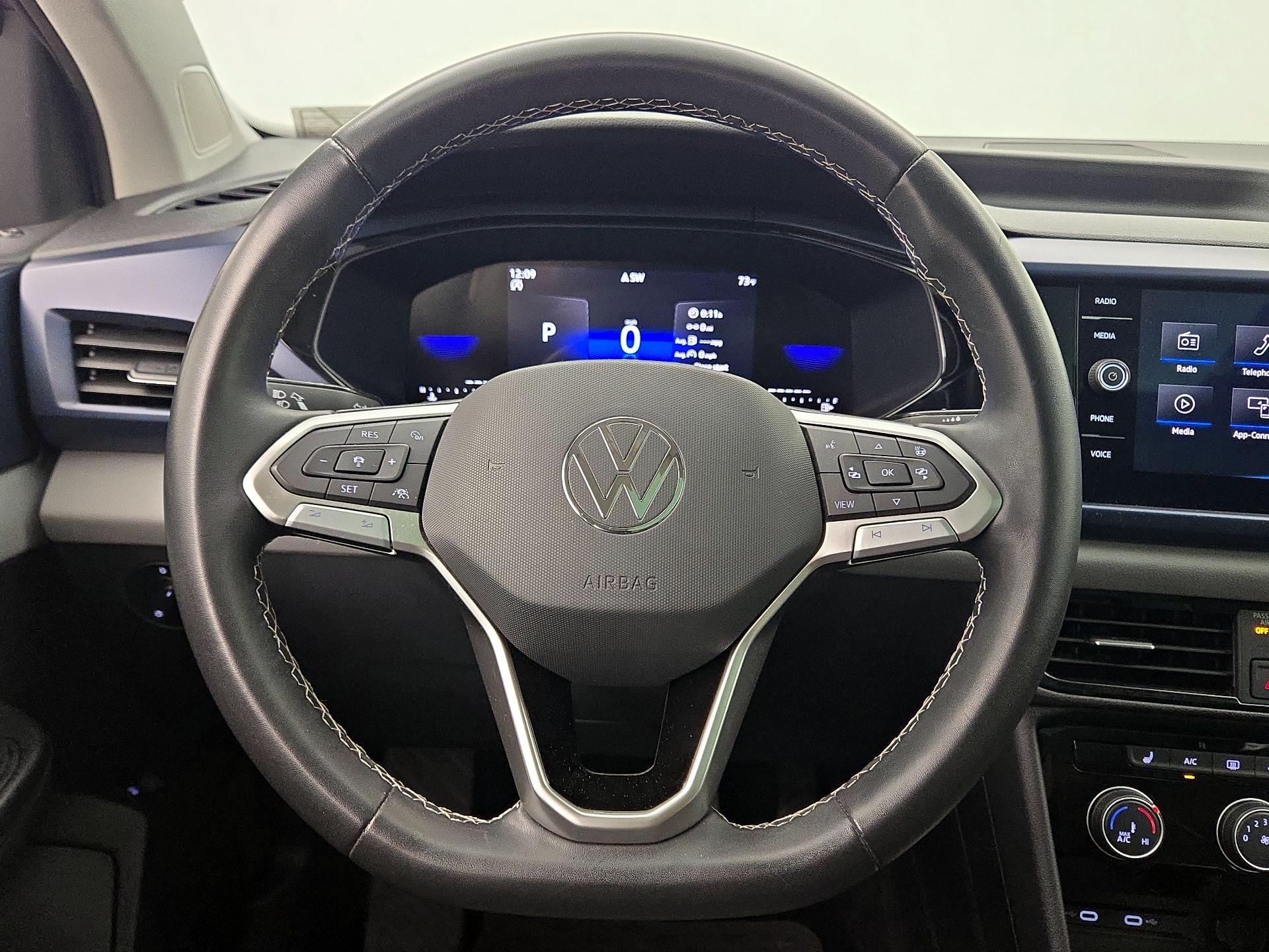 Thumbnail: 2023 Volkswagen Taos - 10