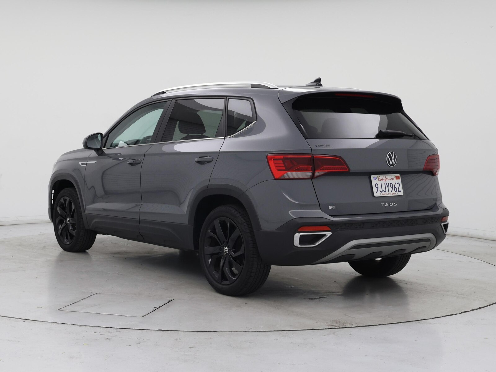 2023 Volkswagen Taos SE - Photo 3