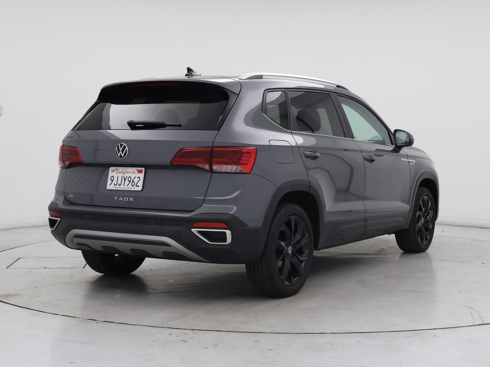 2023 Volkswagen Taos SE - Photo 9