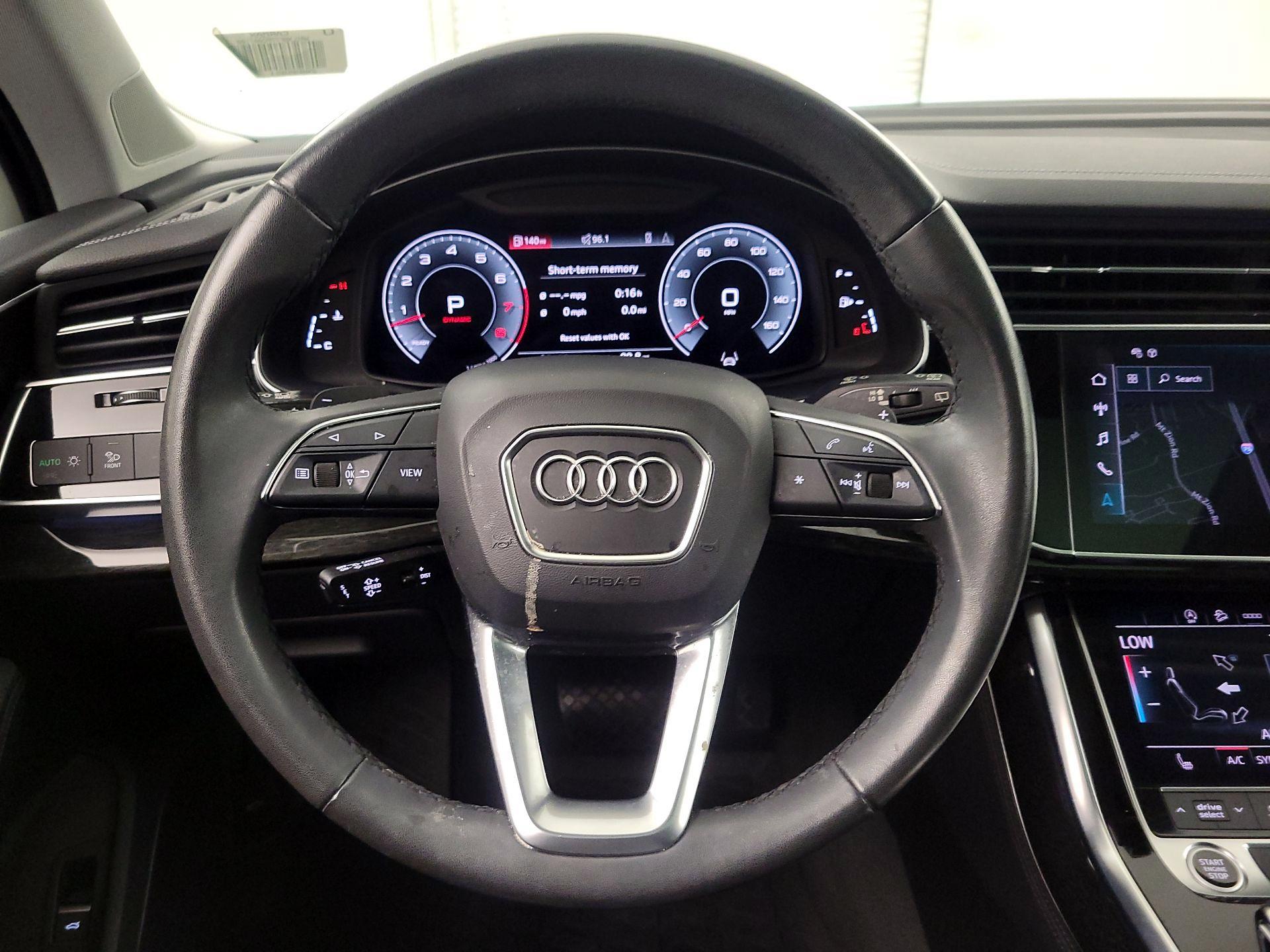 Thumbnail: 2023 Audi Q7 - 10