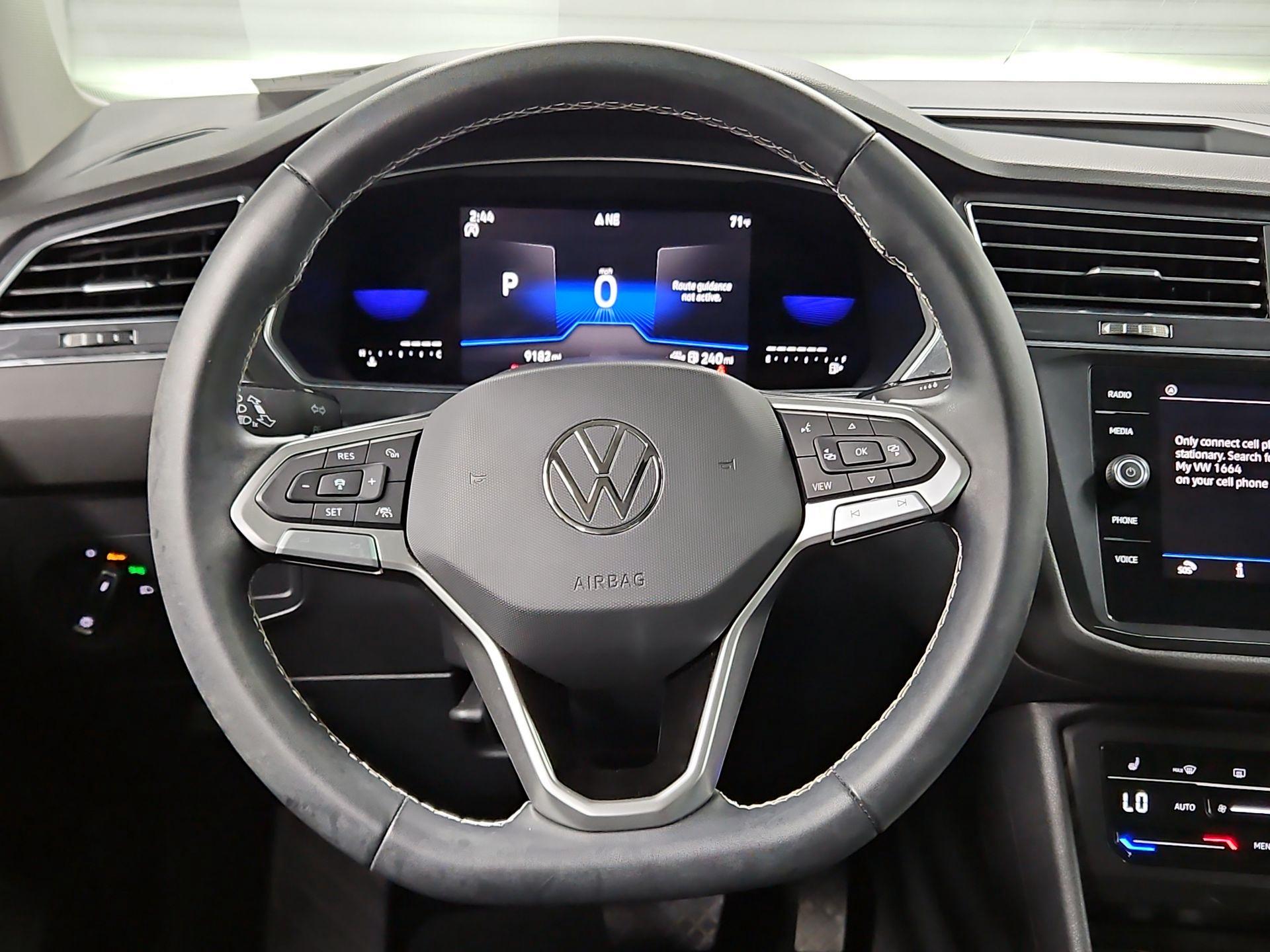 Thumbnail: 2023 Volkswagen Tiguan - 10