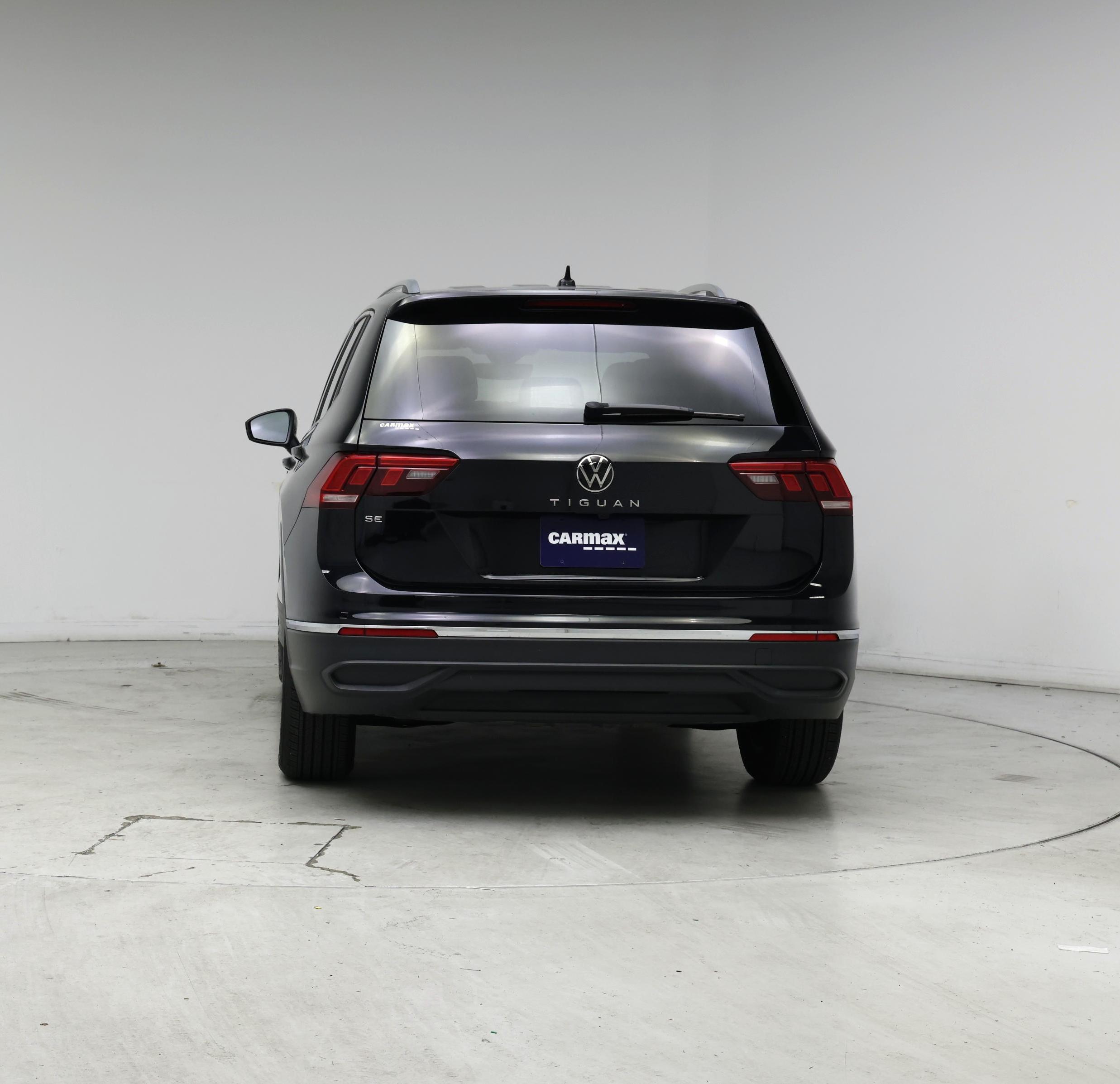 Thumbnail: 2023 Volkswagen Tiguan - 6