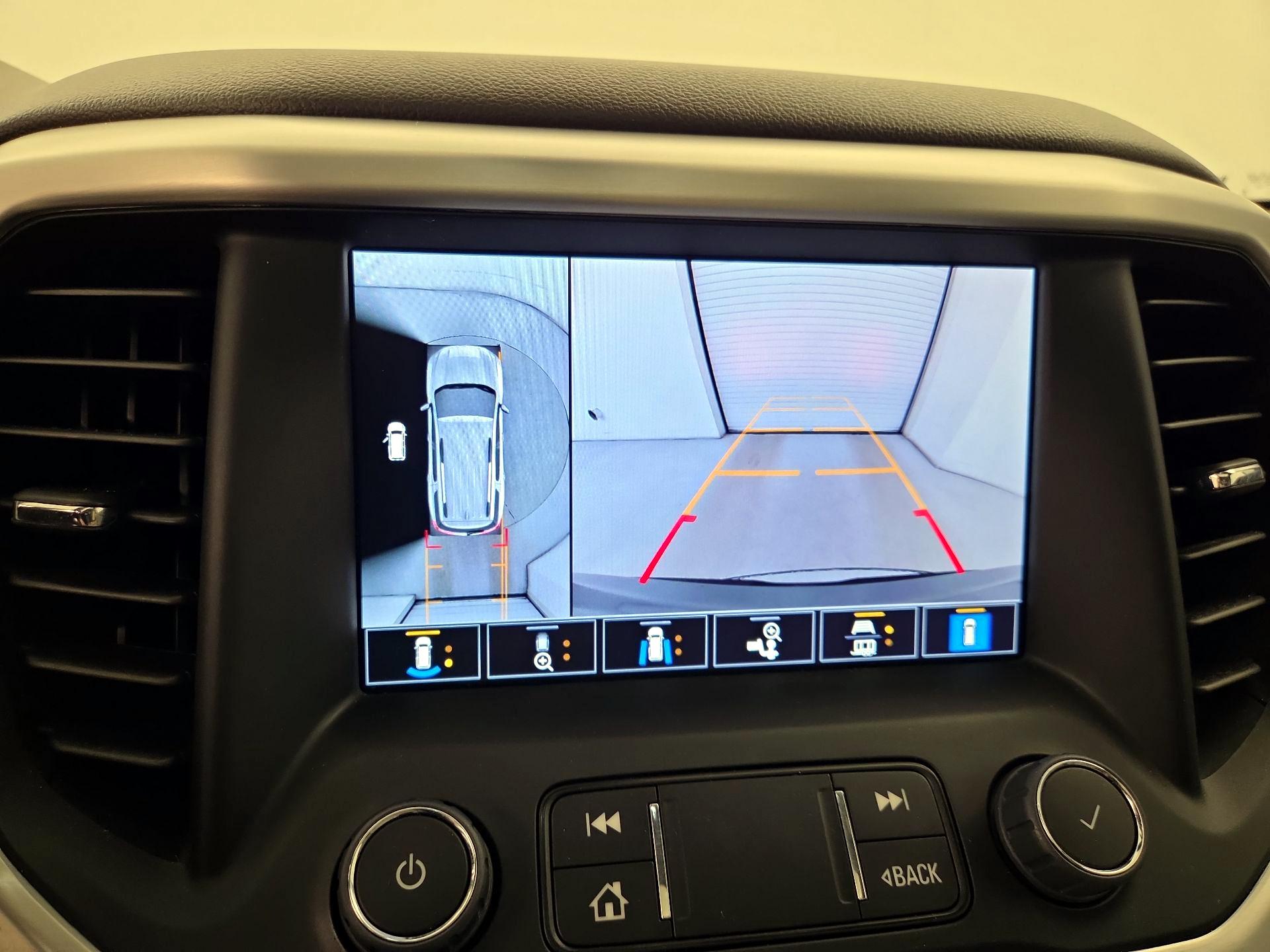 Thumbnail: 2023 GMC Acadia - 15