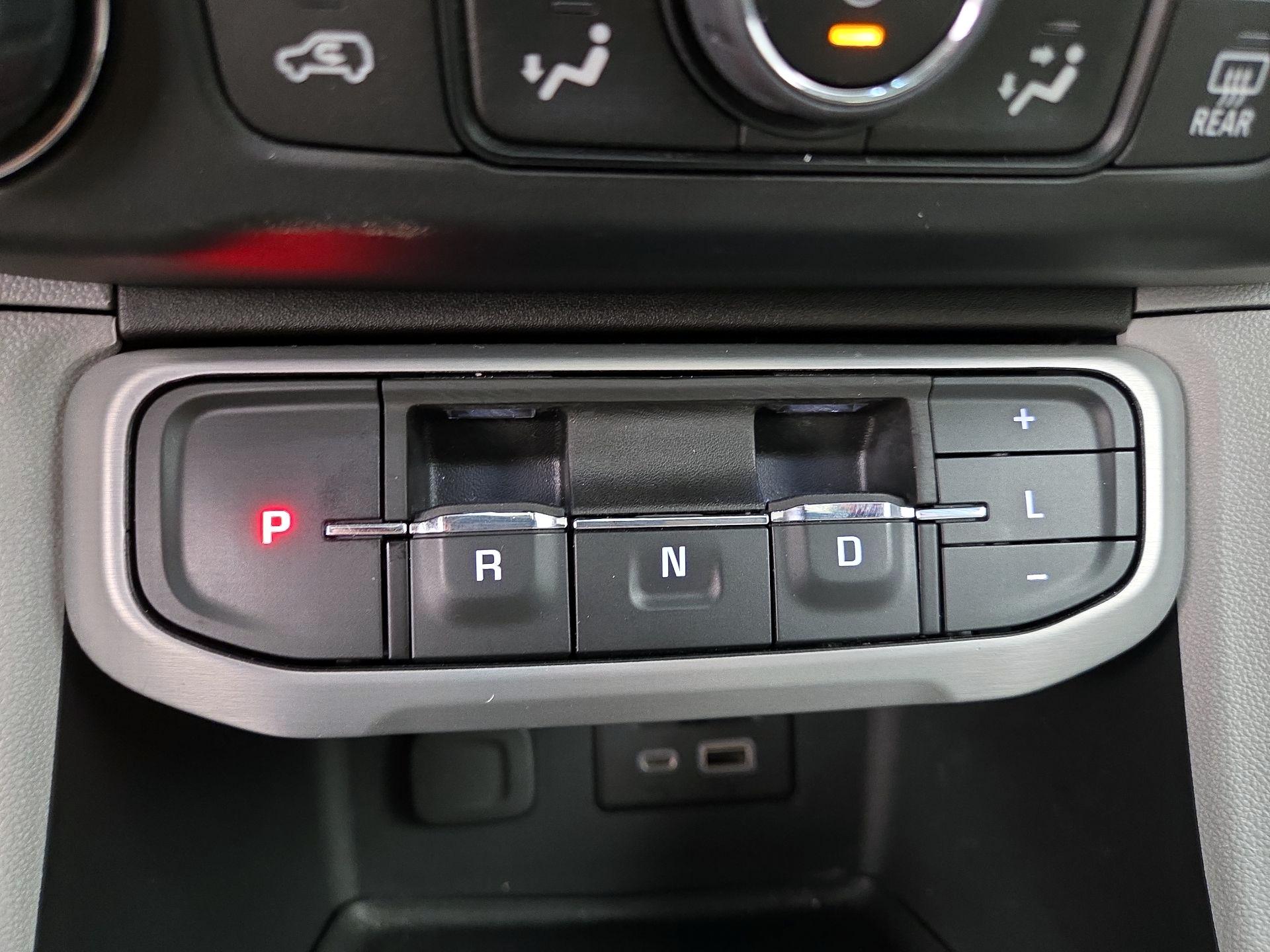 Thumbnail: 2023 GMC Acadia - 18