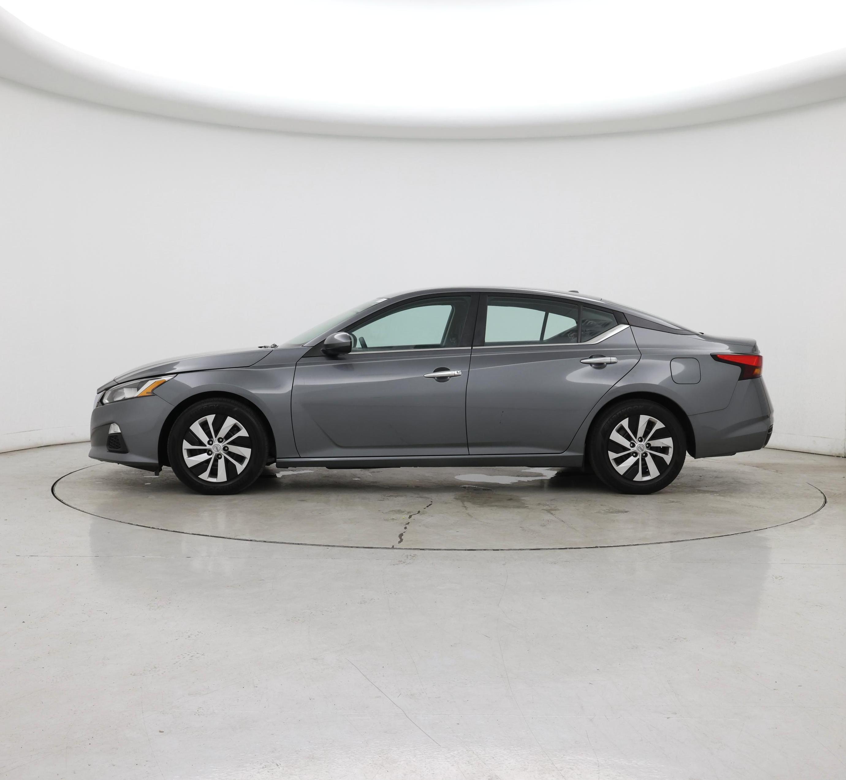 Thumbnail: 2020 Nissan Altima - 3