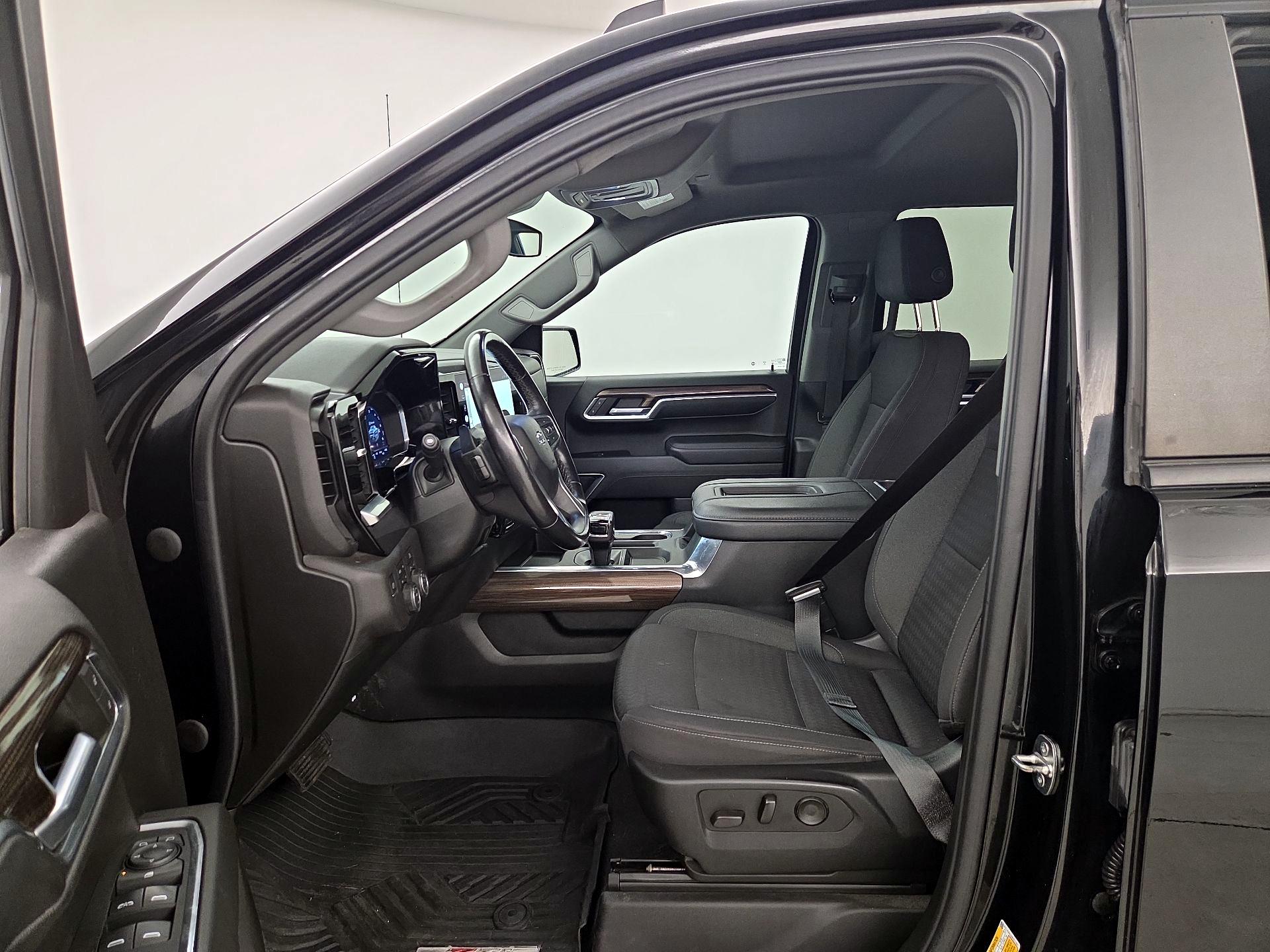 Thumbnail: 2022 Chevrolet Silverado 1500 - 11