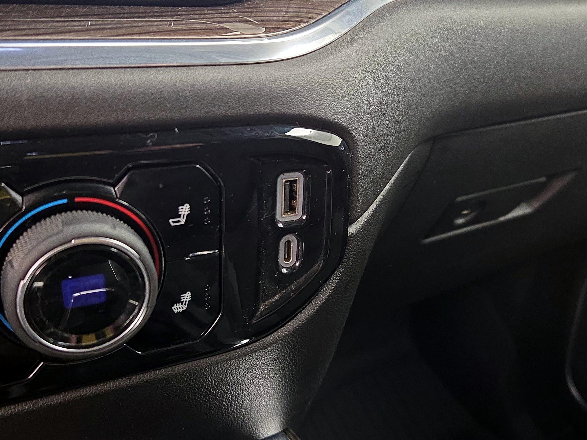 Thumbnail: 2022 Chevrolet Silverado 1500 - 18