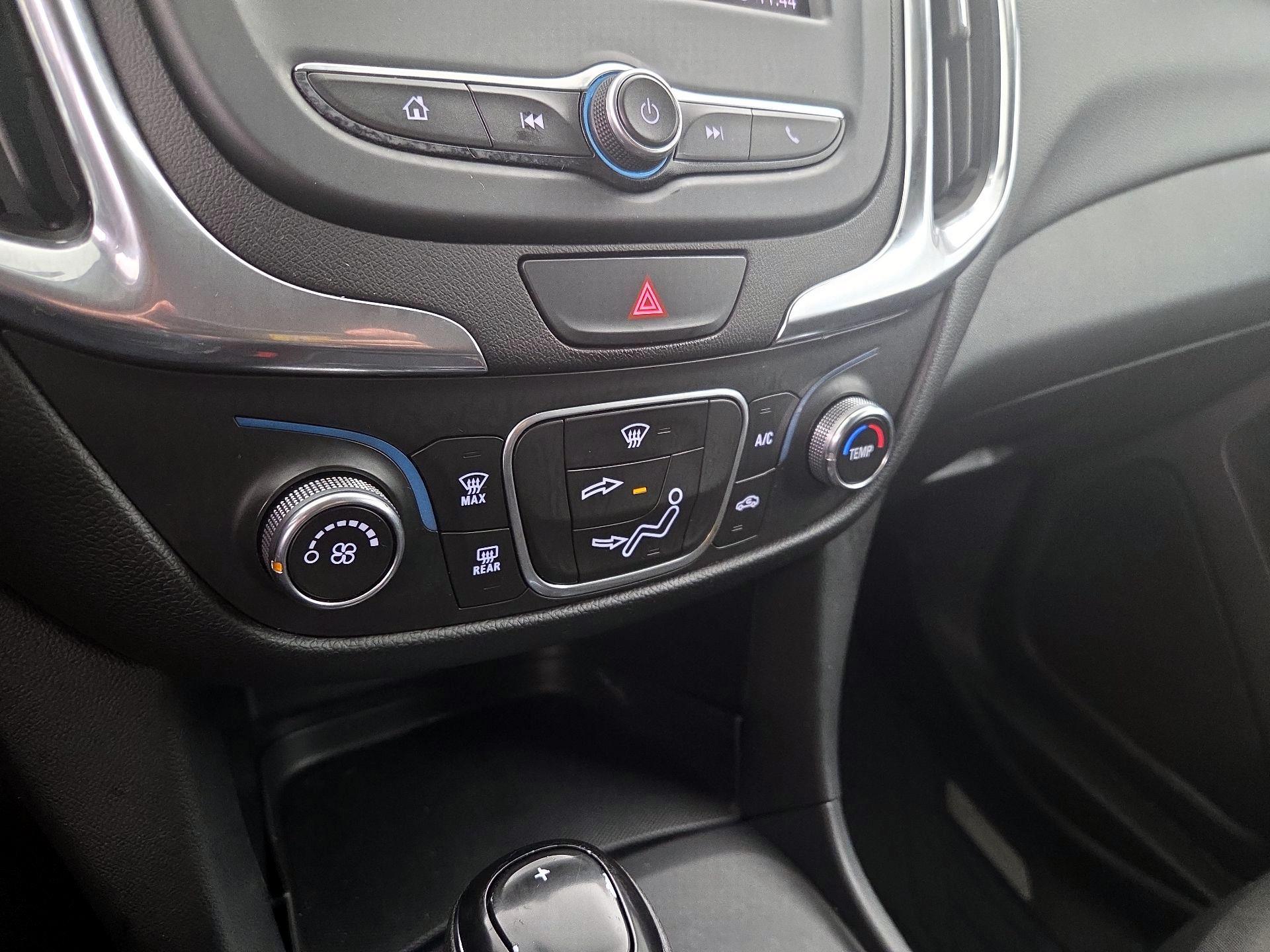Thumbnail: 2020 Chevrolet Equinox - 16