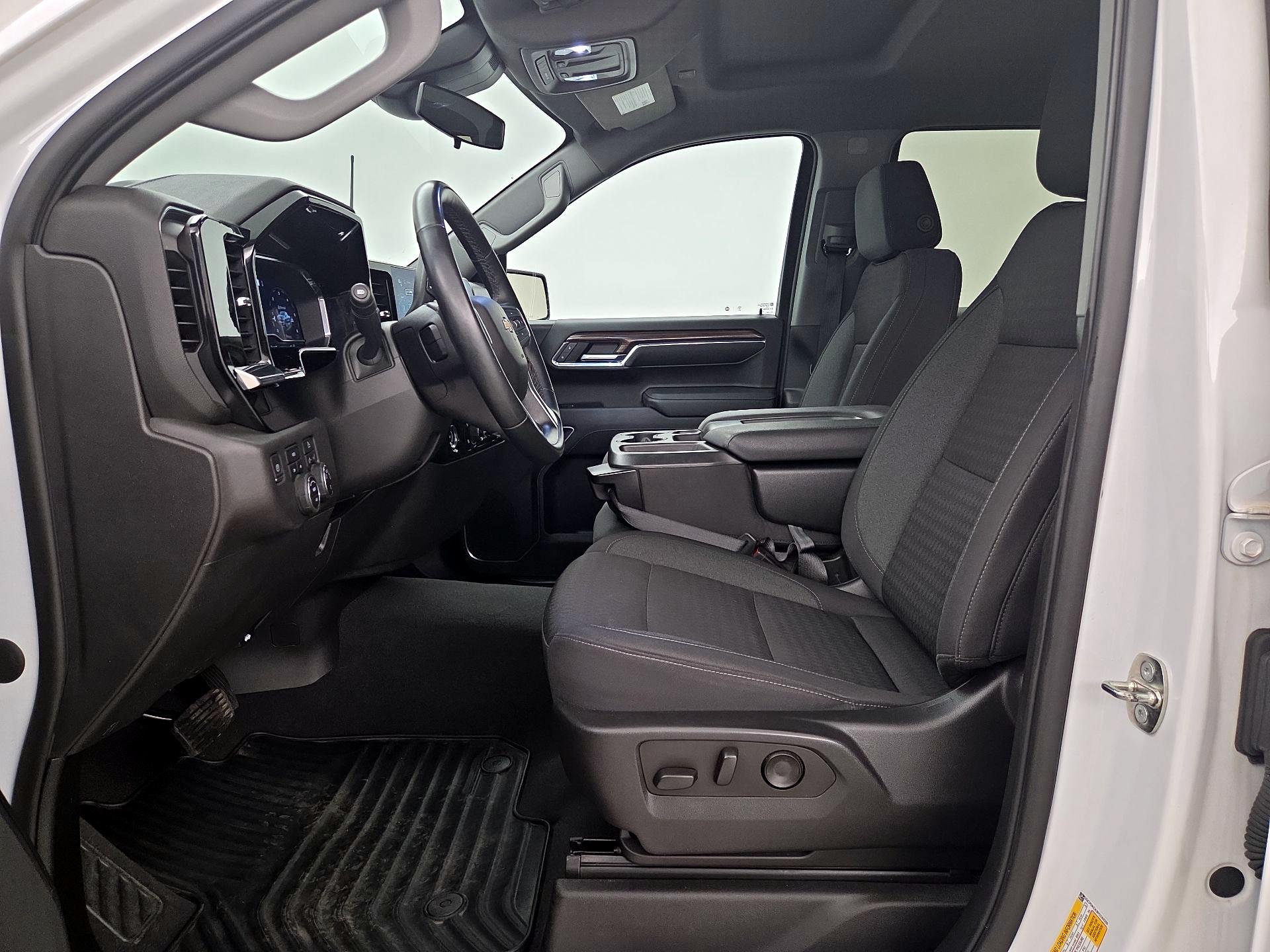 Thumbnail: 2023 Chevrolet Silverado 1500 - 11