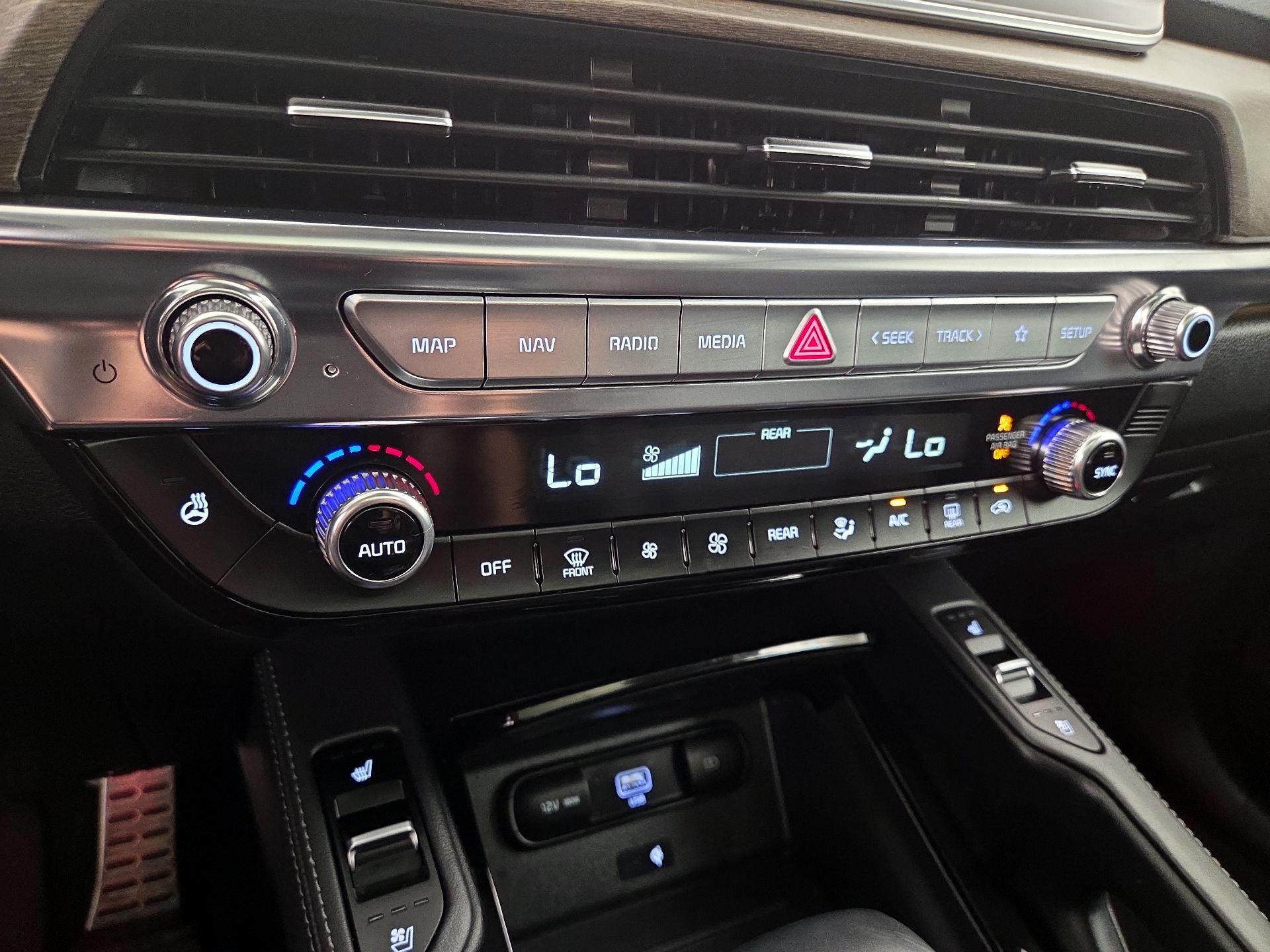 Thumbnail: 2021 Kia Telluride - 17