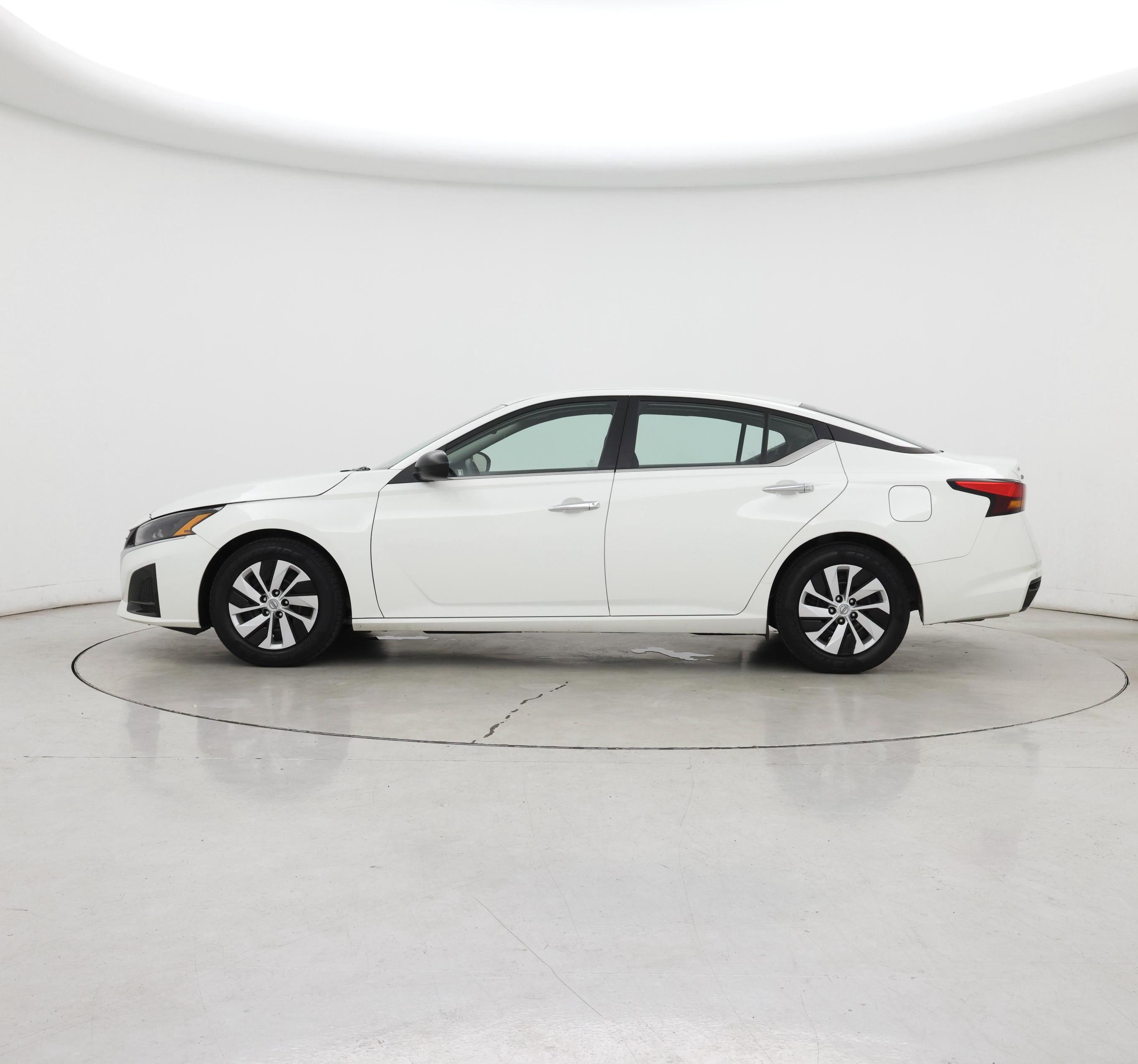 Thumbnail: 2024 Nissan Altima - 3