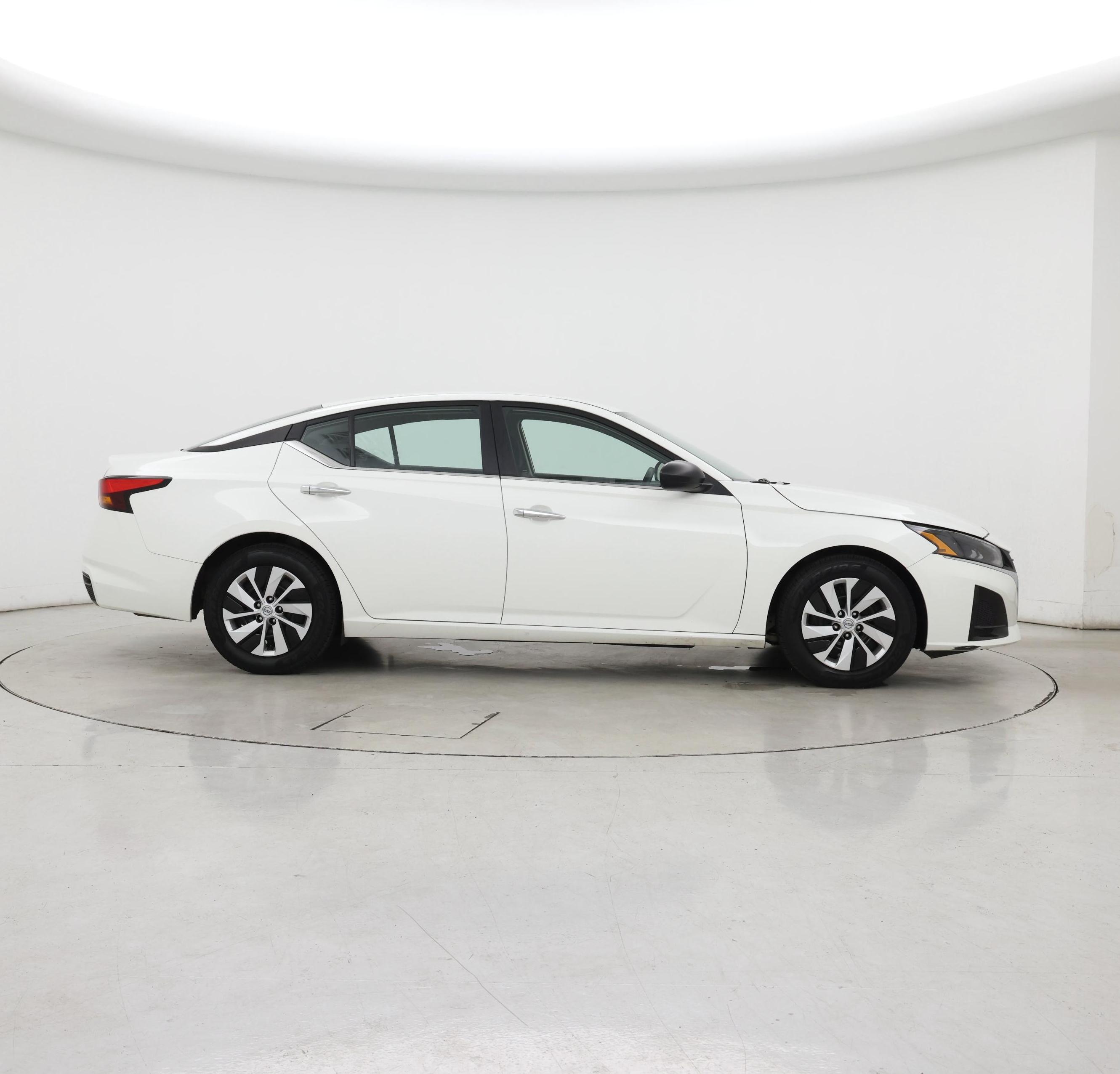 Thumbnail: 2024 Nissan Altima - 7