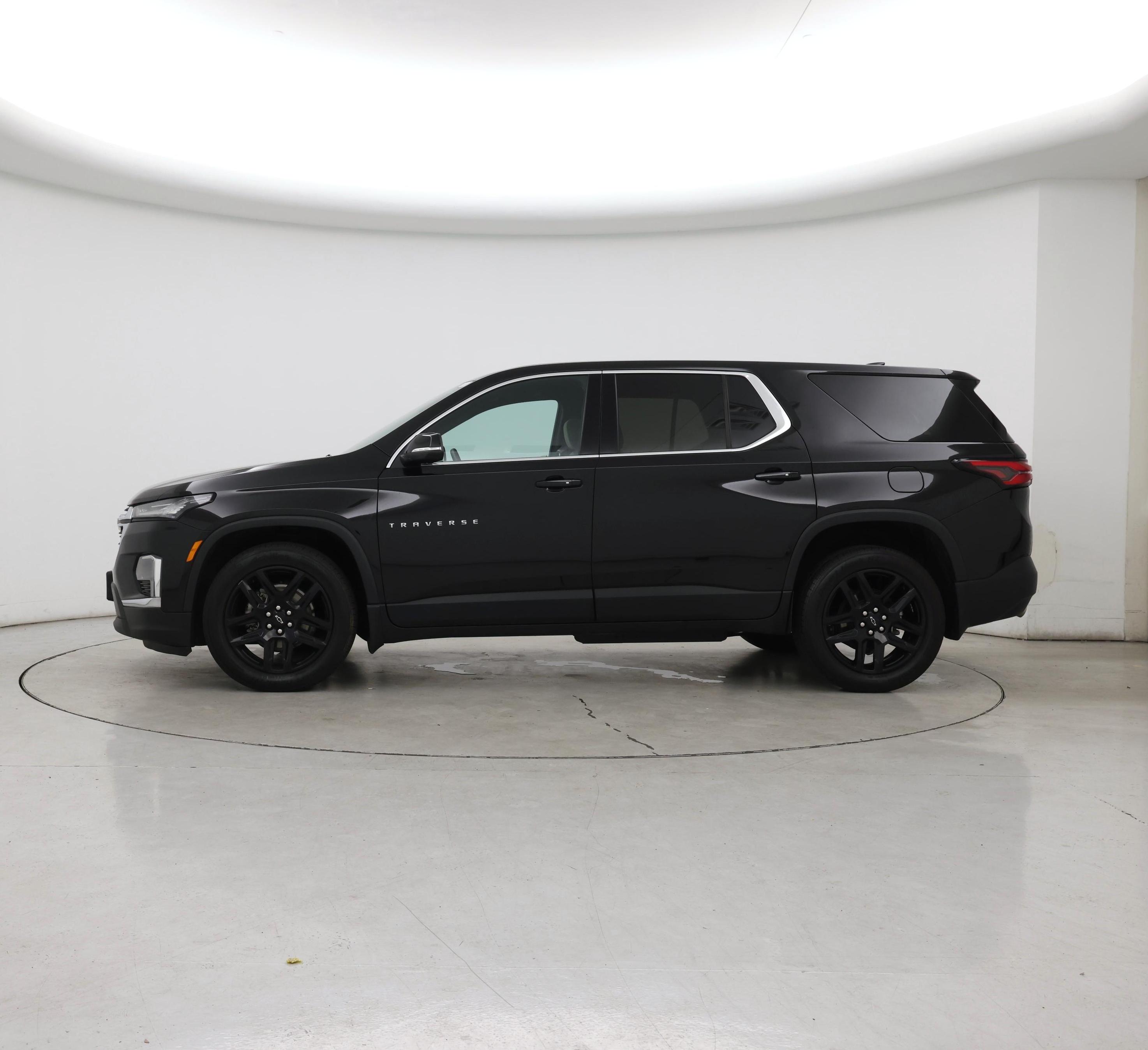 Thumbnail: 2023 Chevrolet Traverse - 3