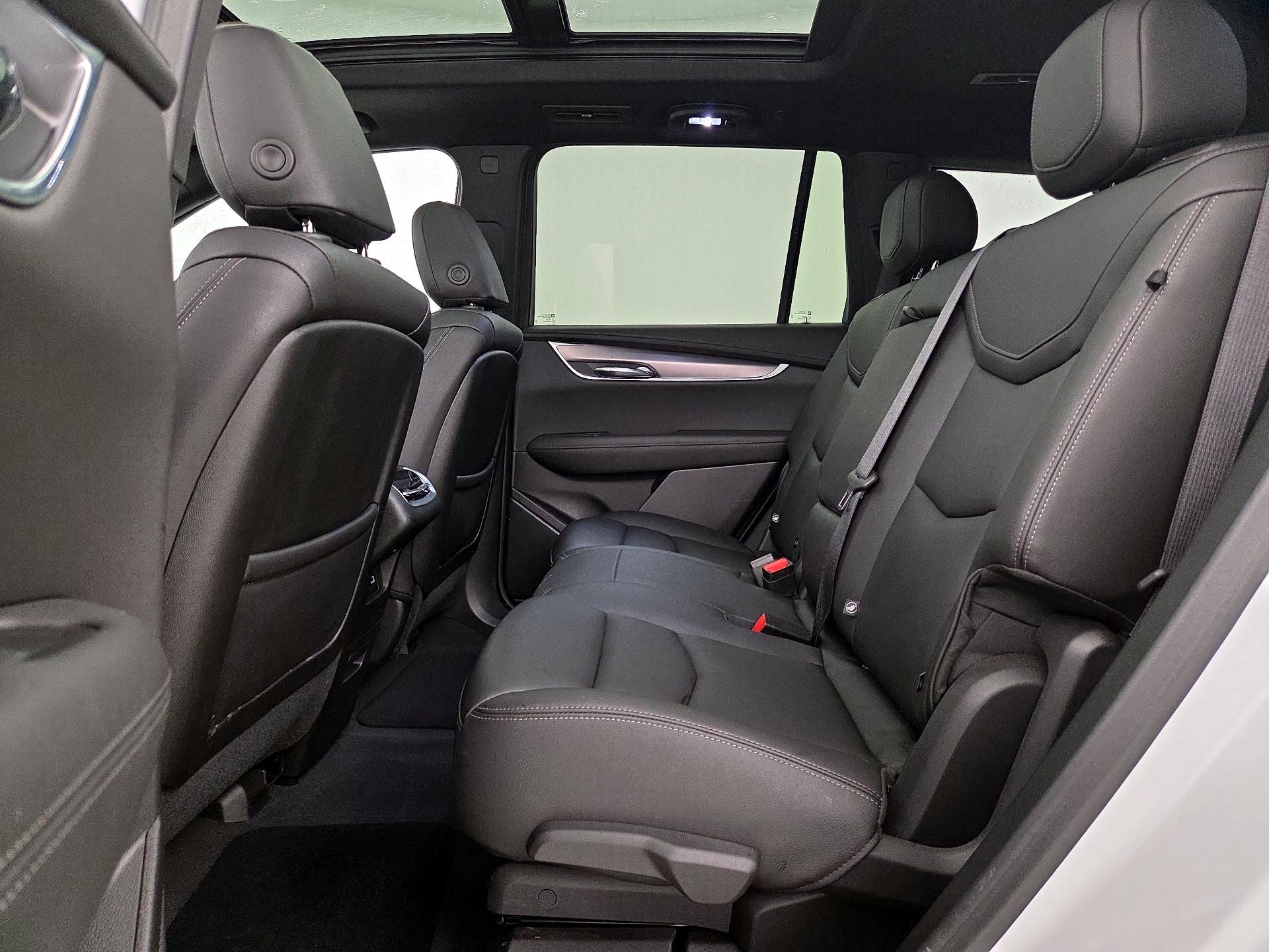 Thumbnail: 2024 Cadillac XT6 - 19