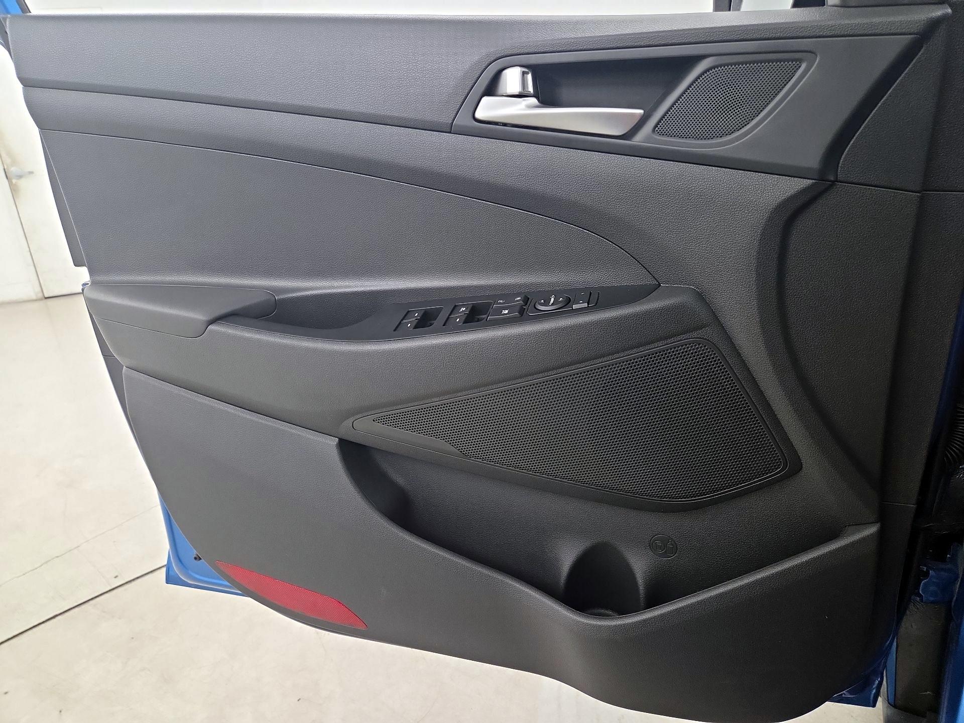Thumbnail: 2020 Hyundai Tucson - 12