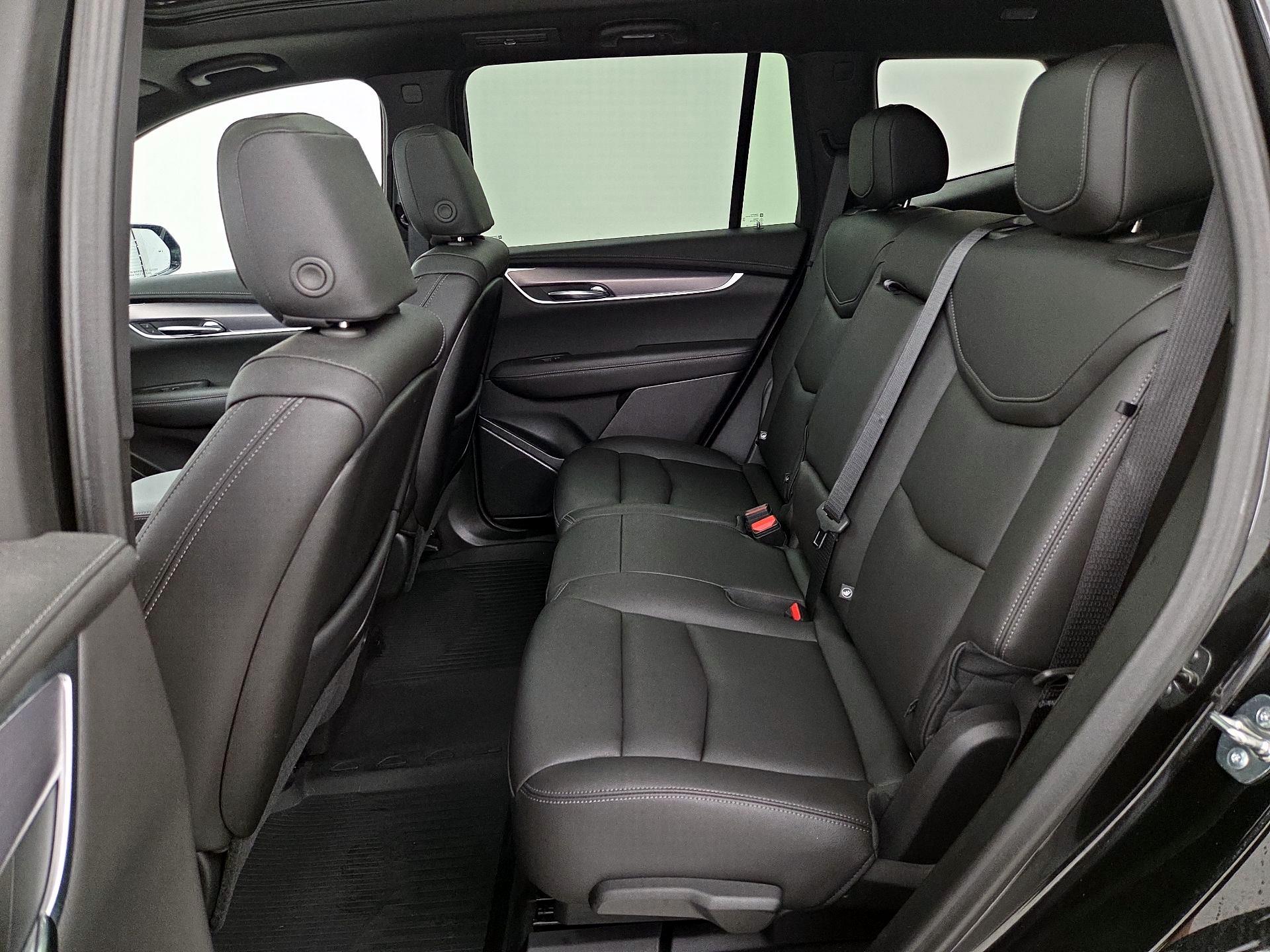 Thumbnail: 2024 Cadillac XT6 - 20