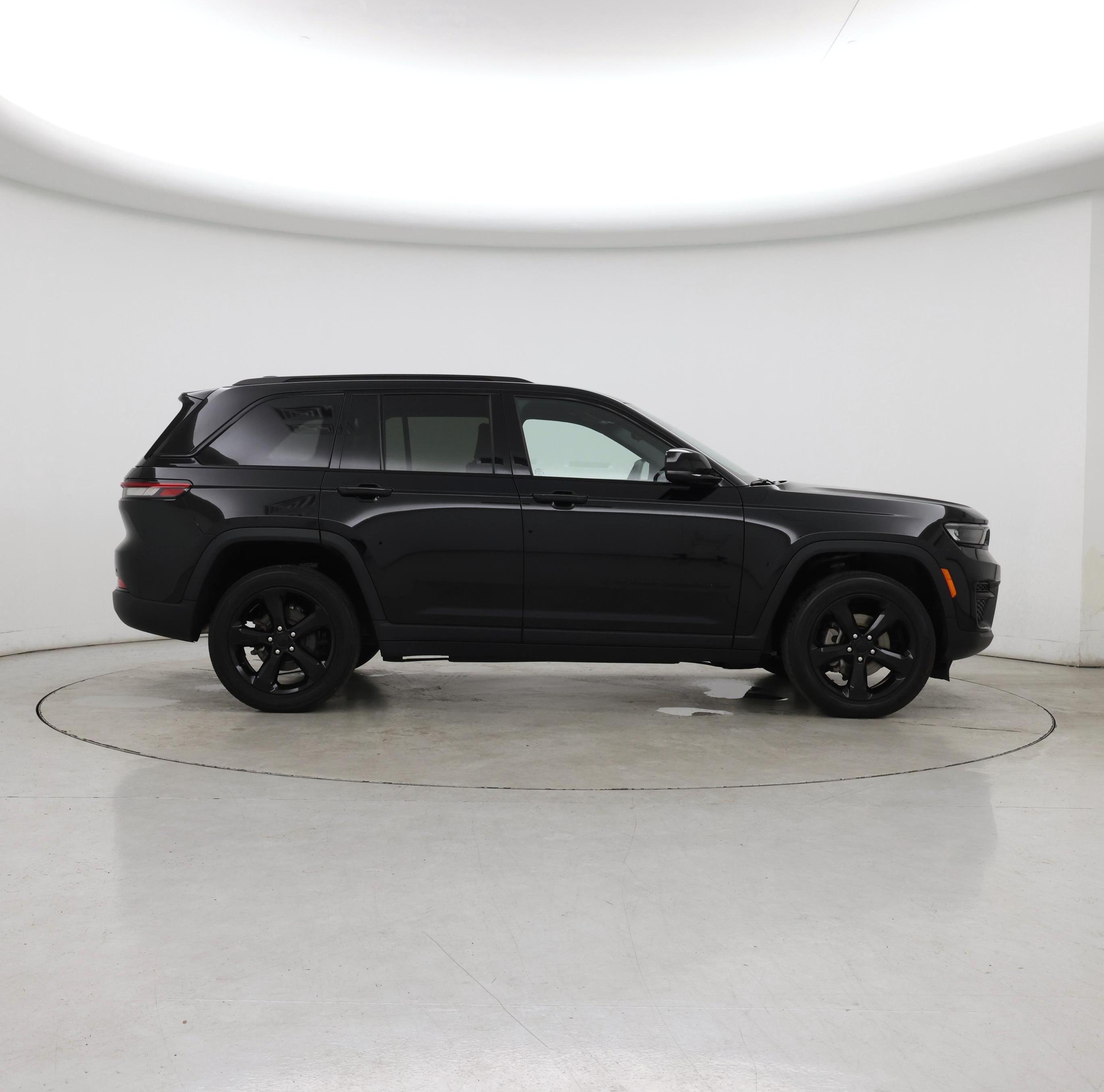 Thumbnail: 2023 Jeep Grand Cherokee - 7