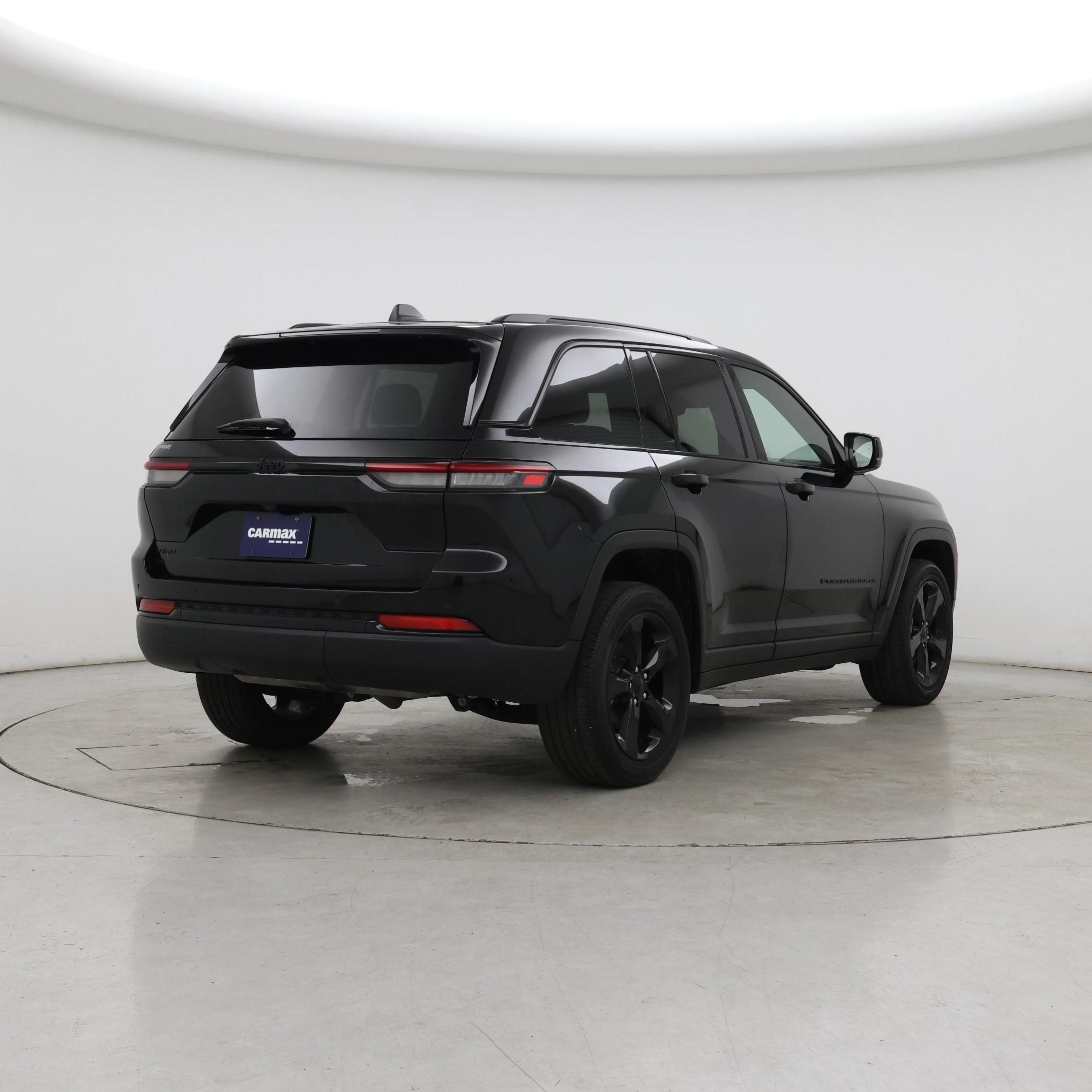 Thumbnail: 2023 Jeep Grand Cherokee - 8