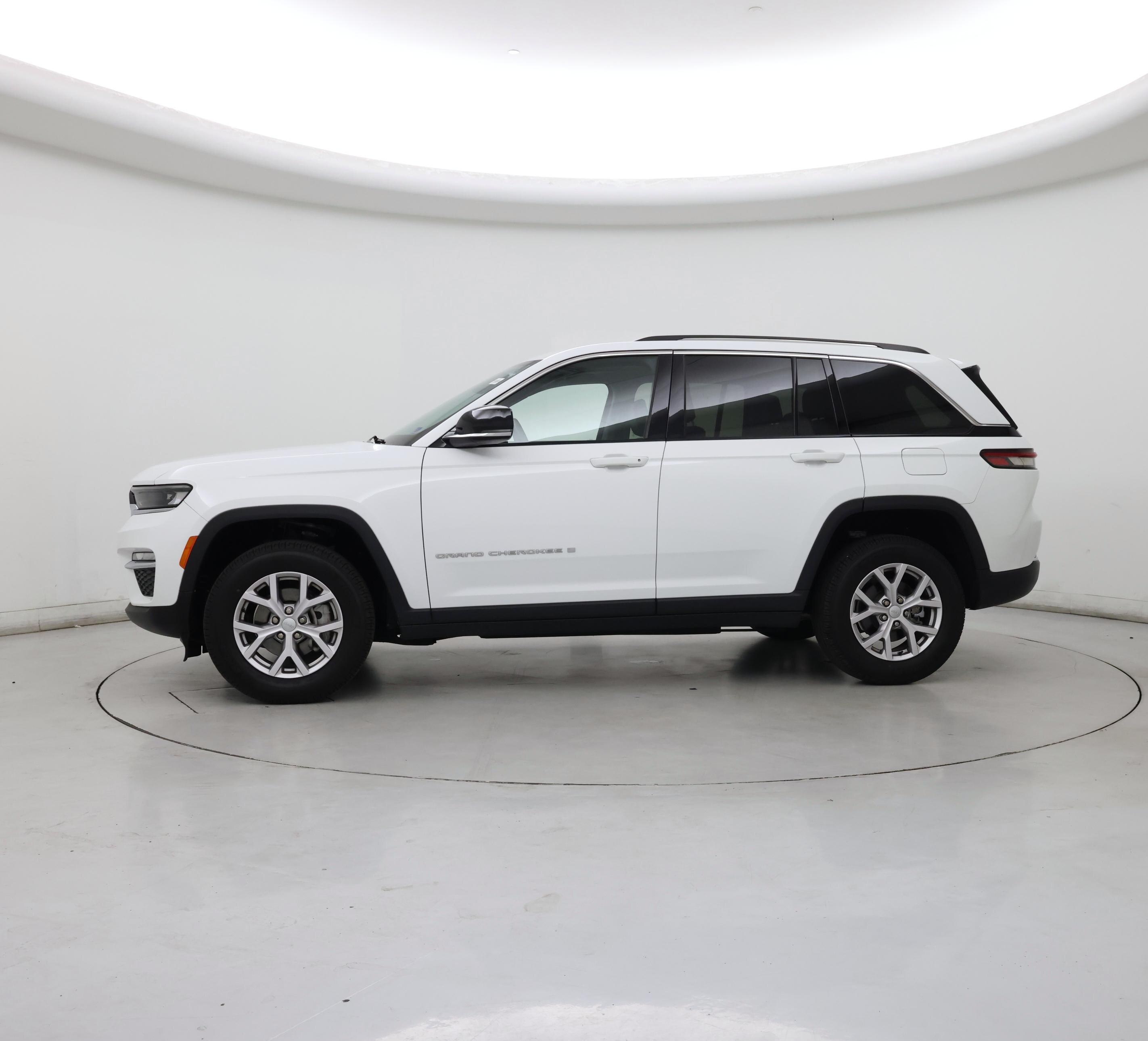 Thumbnail: 2022 Jeep Grand Cherokee - 3