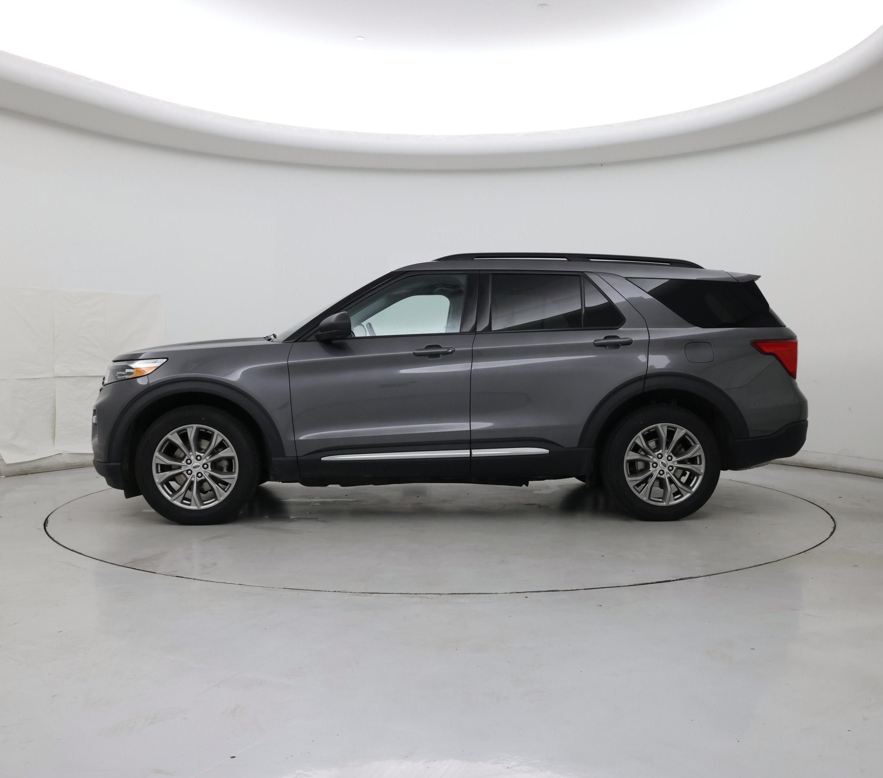 Thumbnail: 2021 Ford Explorer - 3