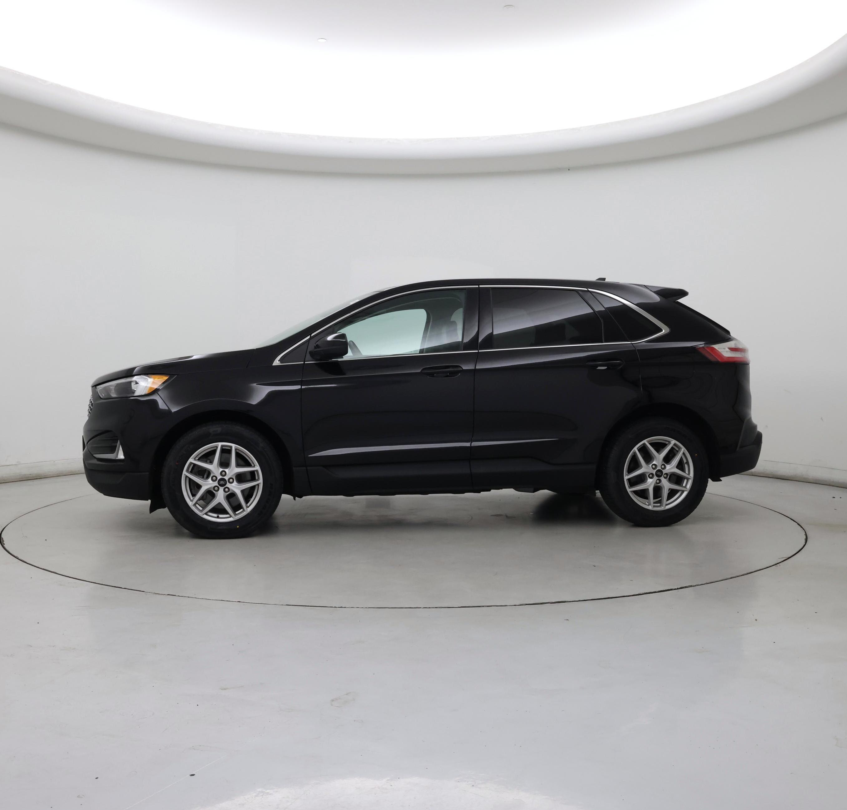 Thumbnail: 2023 Ford Edge - 3
