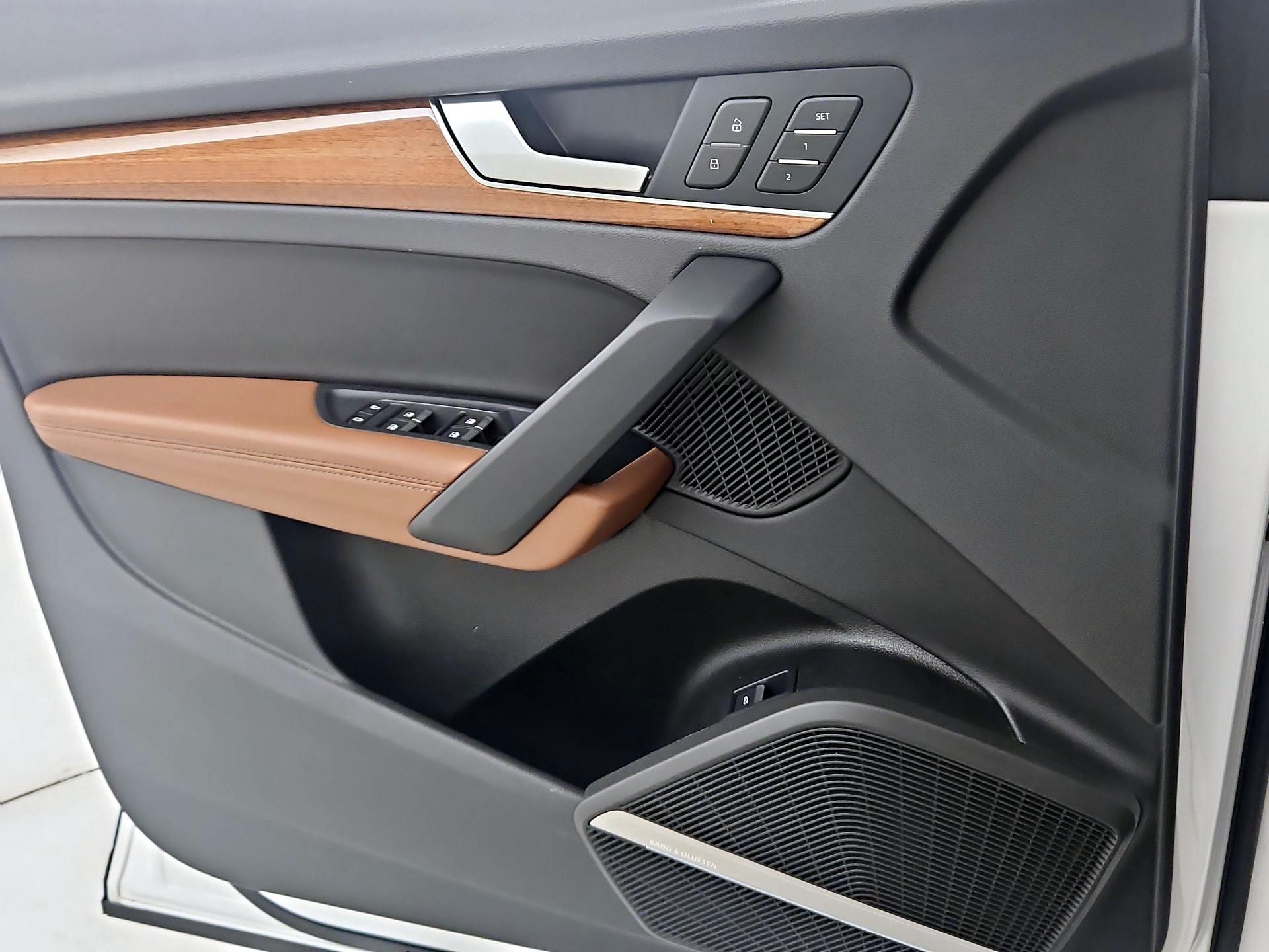 Thumbnail: 2023 Audi Q5 - 12