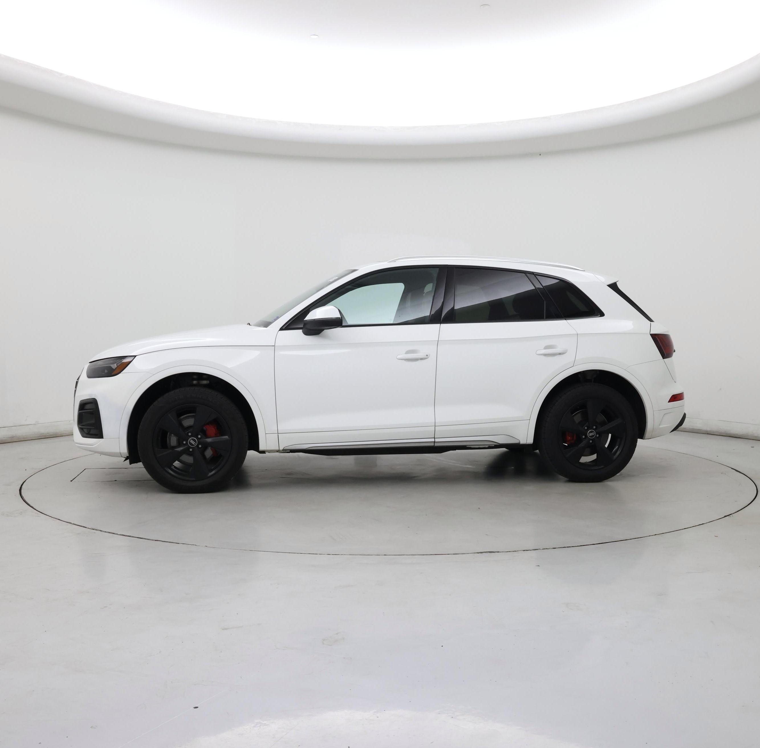 Thumbnail: 2023 Audi Q5 - 3