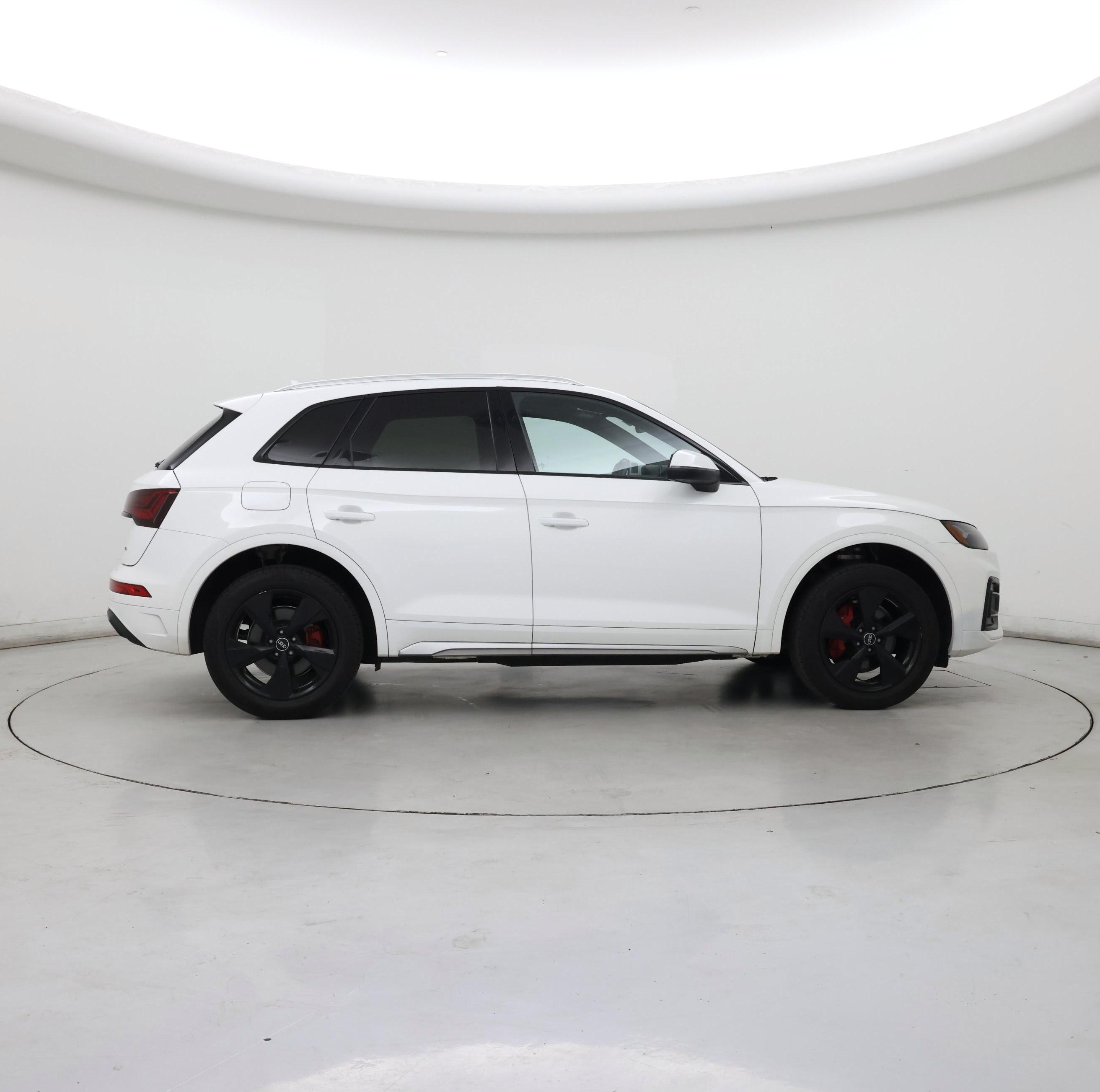 Thumbnail: 2023 Audi Q5 - 7