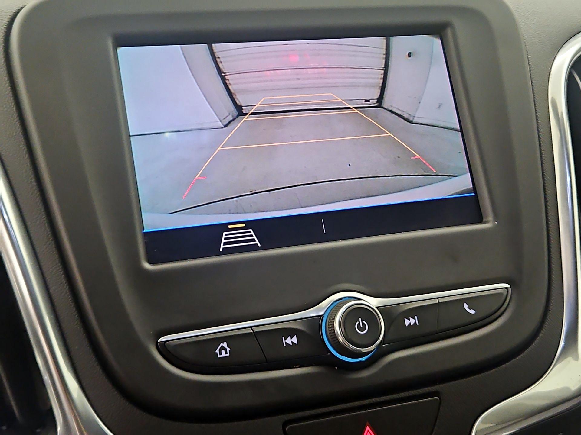 Thumbnail: 2021 Chevrolet Equinox - 14