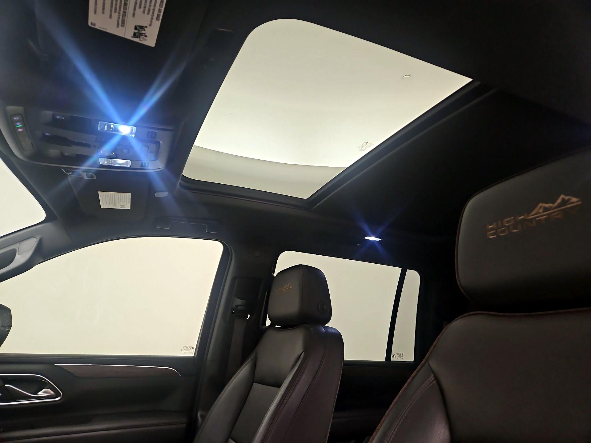 Thumbnail: 2022 Chevrolet Suburban - 20
