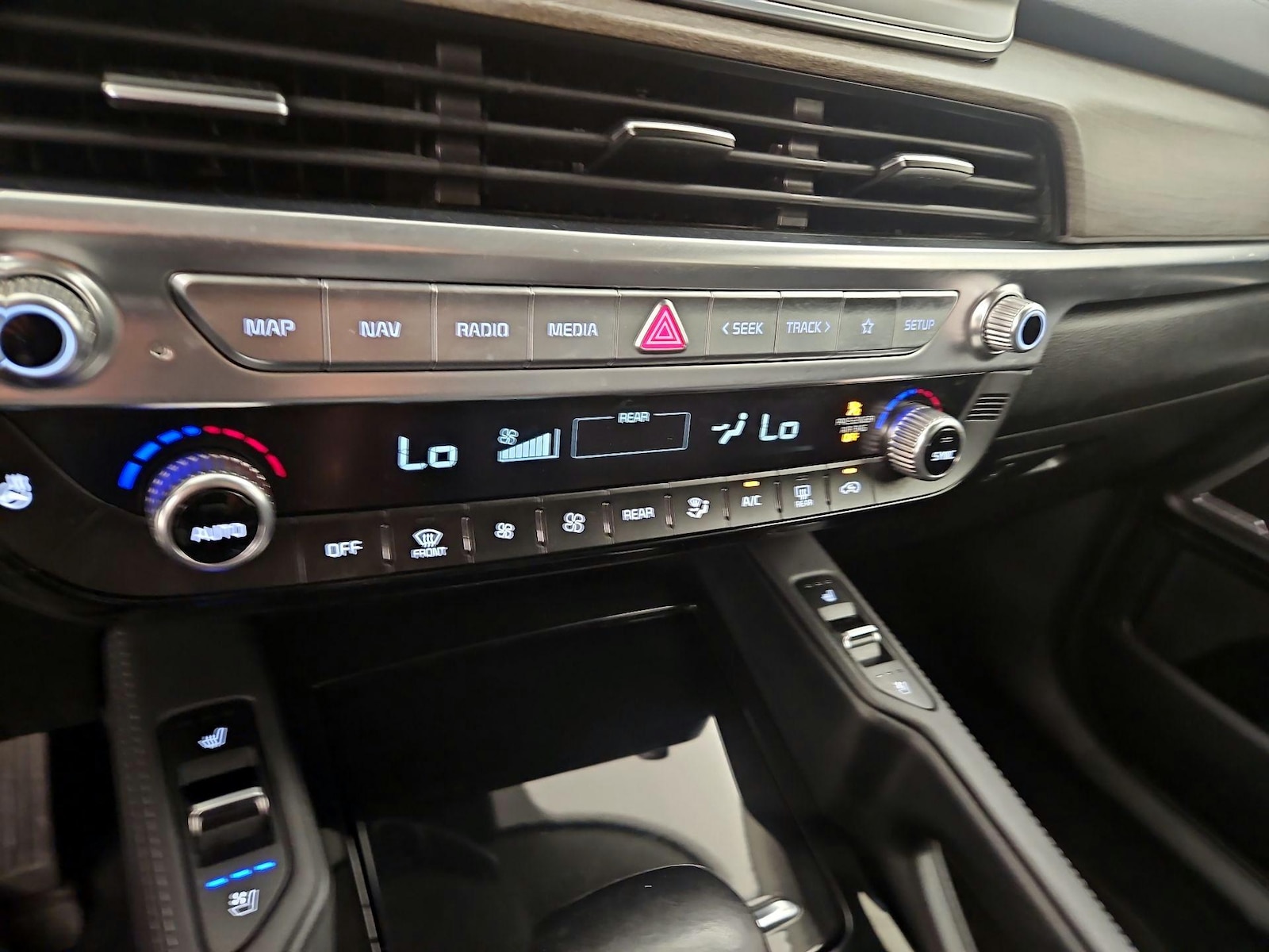 2020 Kia Telluride EX - Photo 18