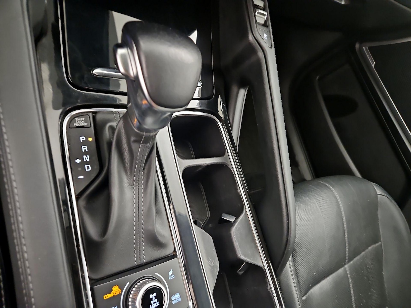 2020 Kia Telluride EX - Photo 19