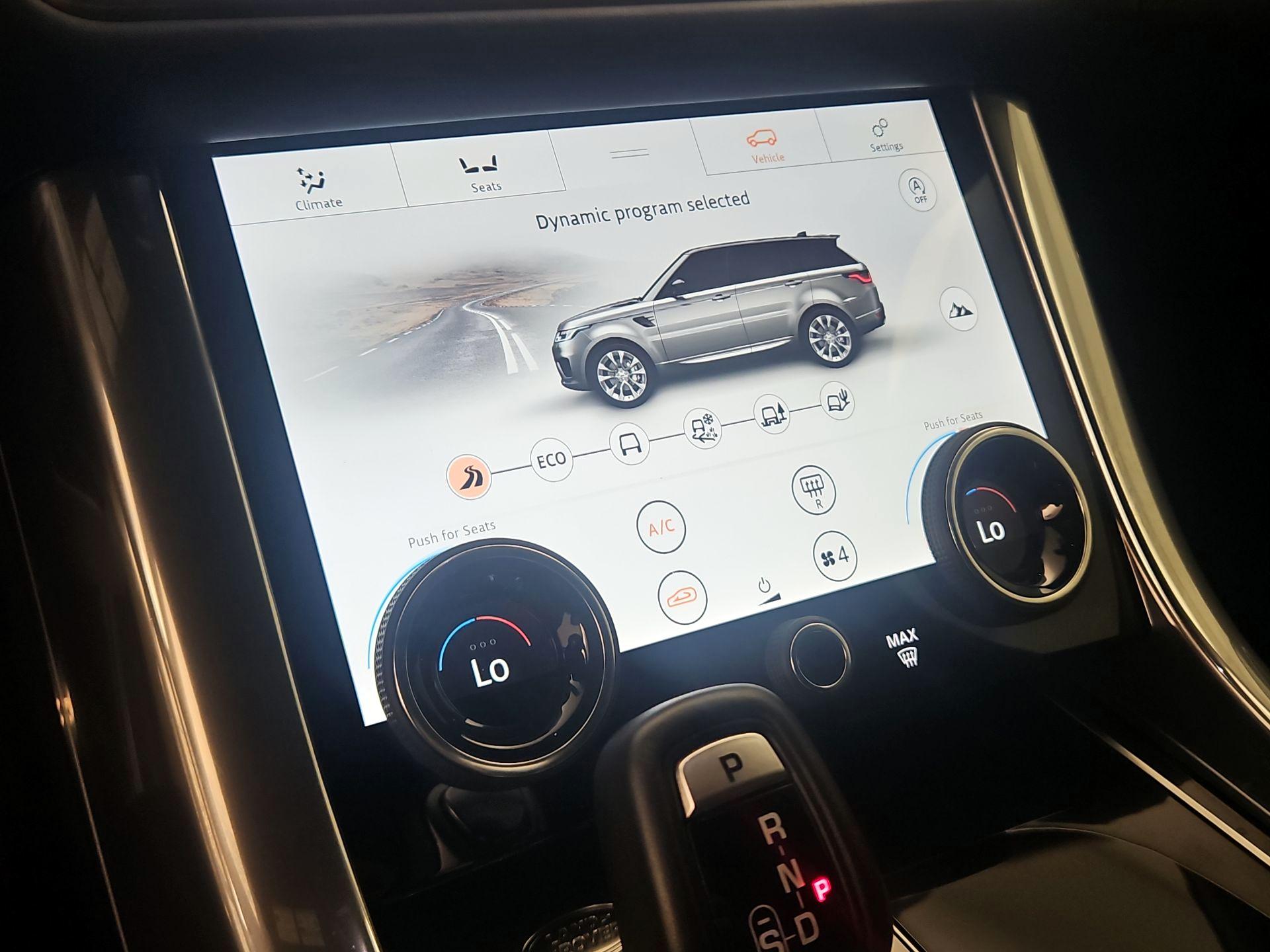 Thumbnail: 2019 Land Rover Range Rover Sport - 16