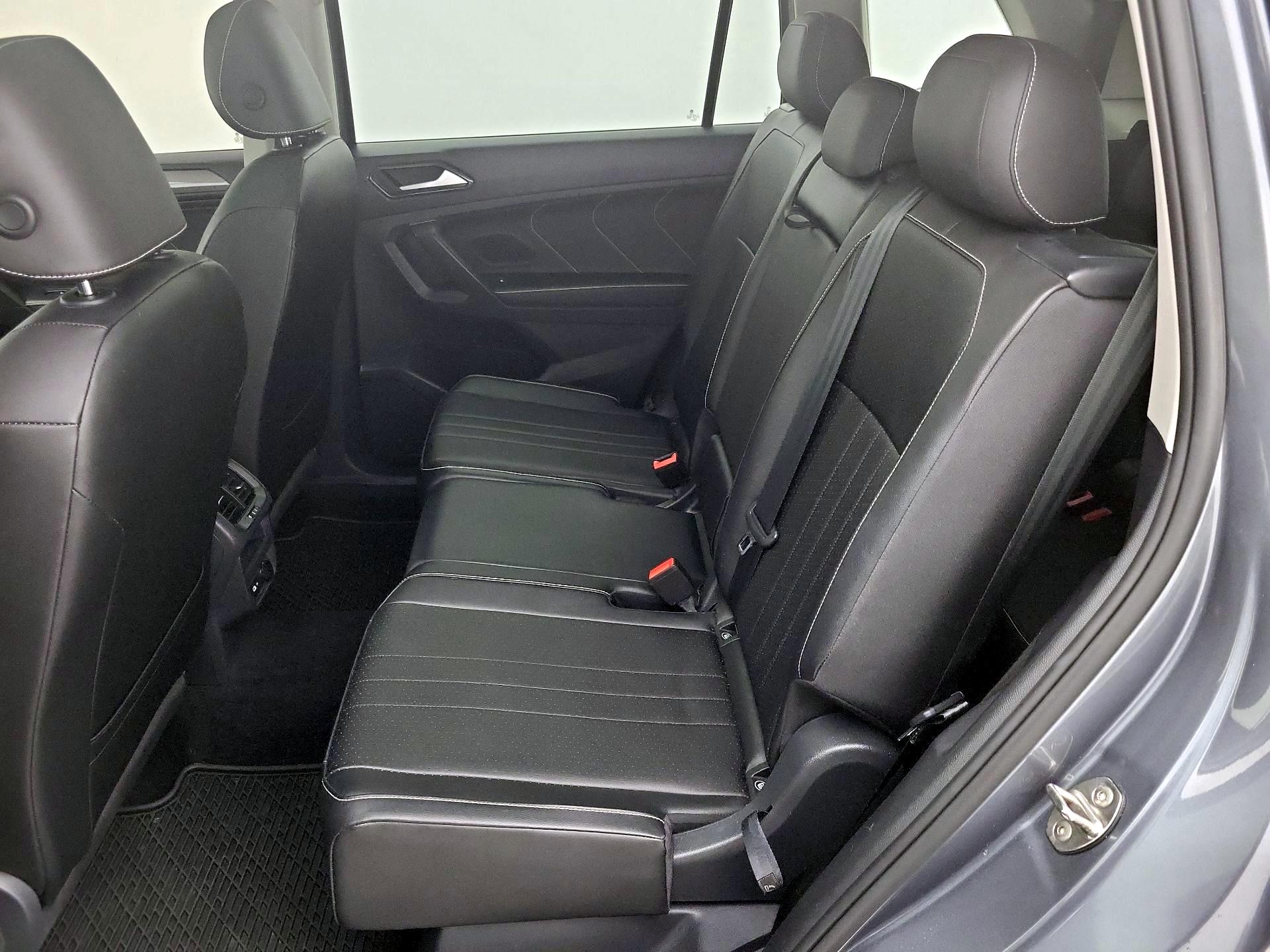 Thumbnail: 2022 Volkswagen Tiguan - 19