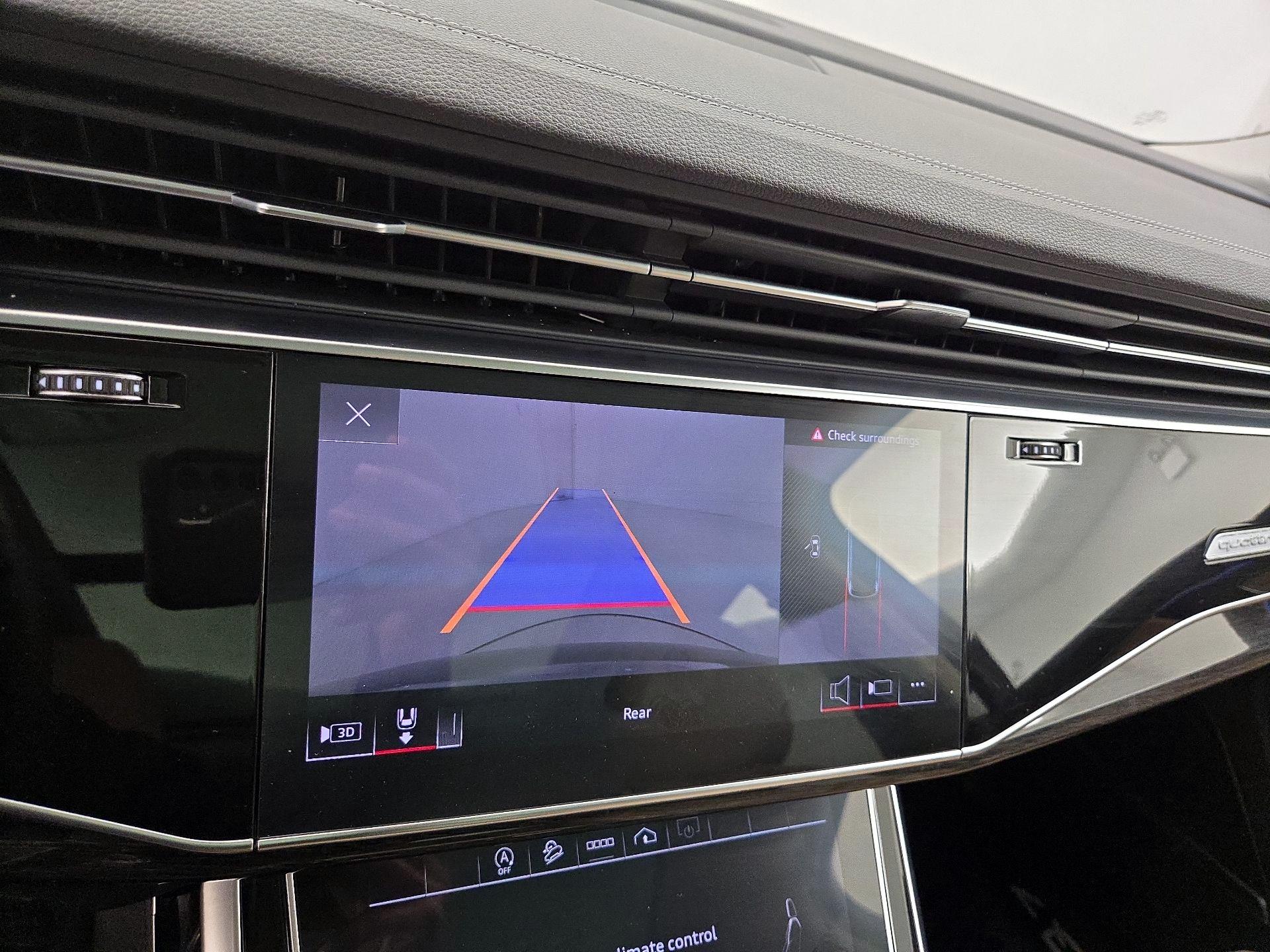 Thumbnail: 2023 Audi Q7 - 15