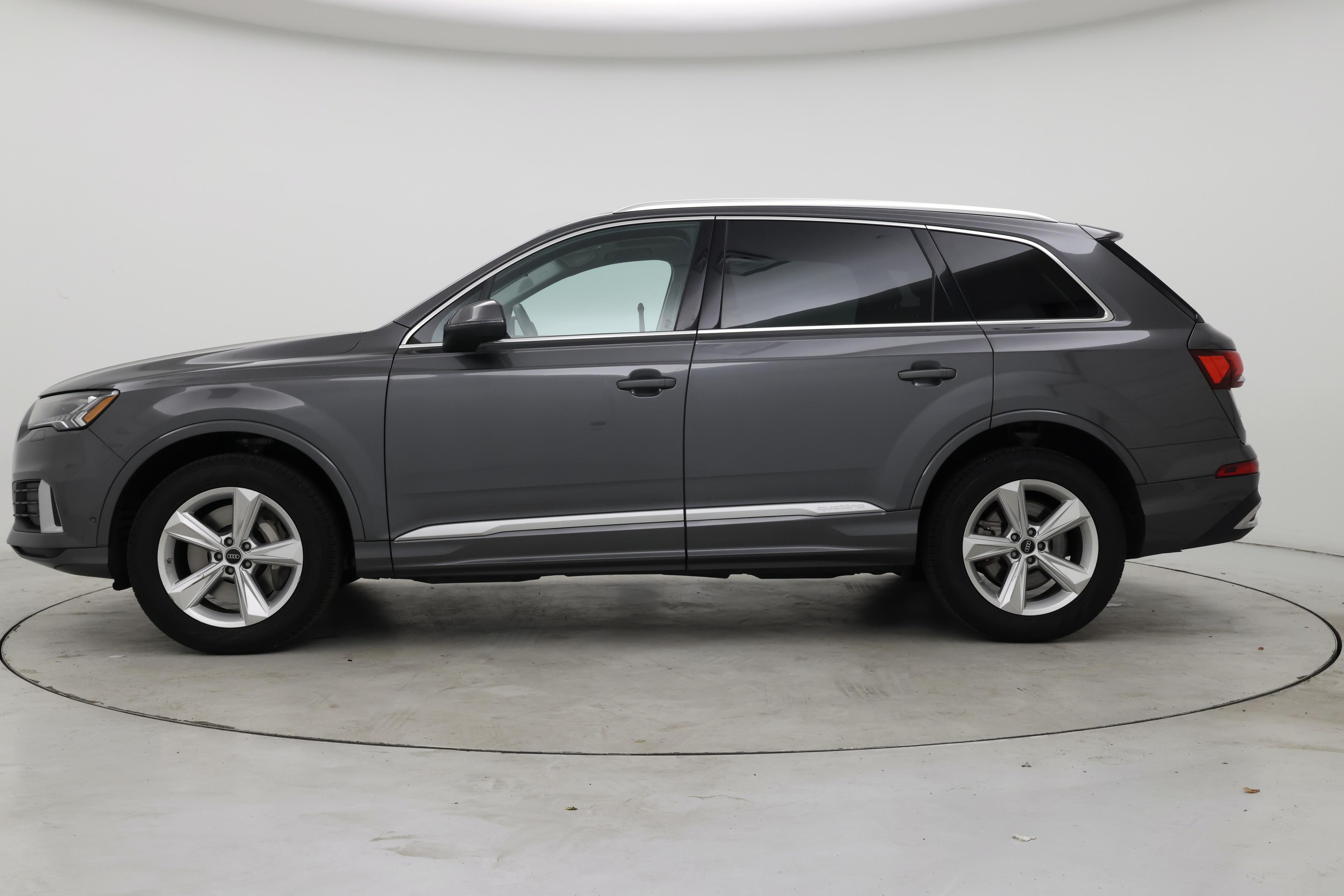 Thumbnail: 2023 Audi Q7 - 3