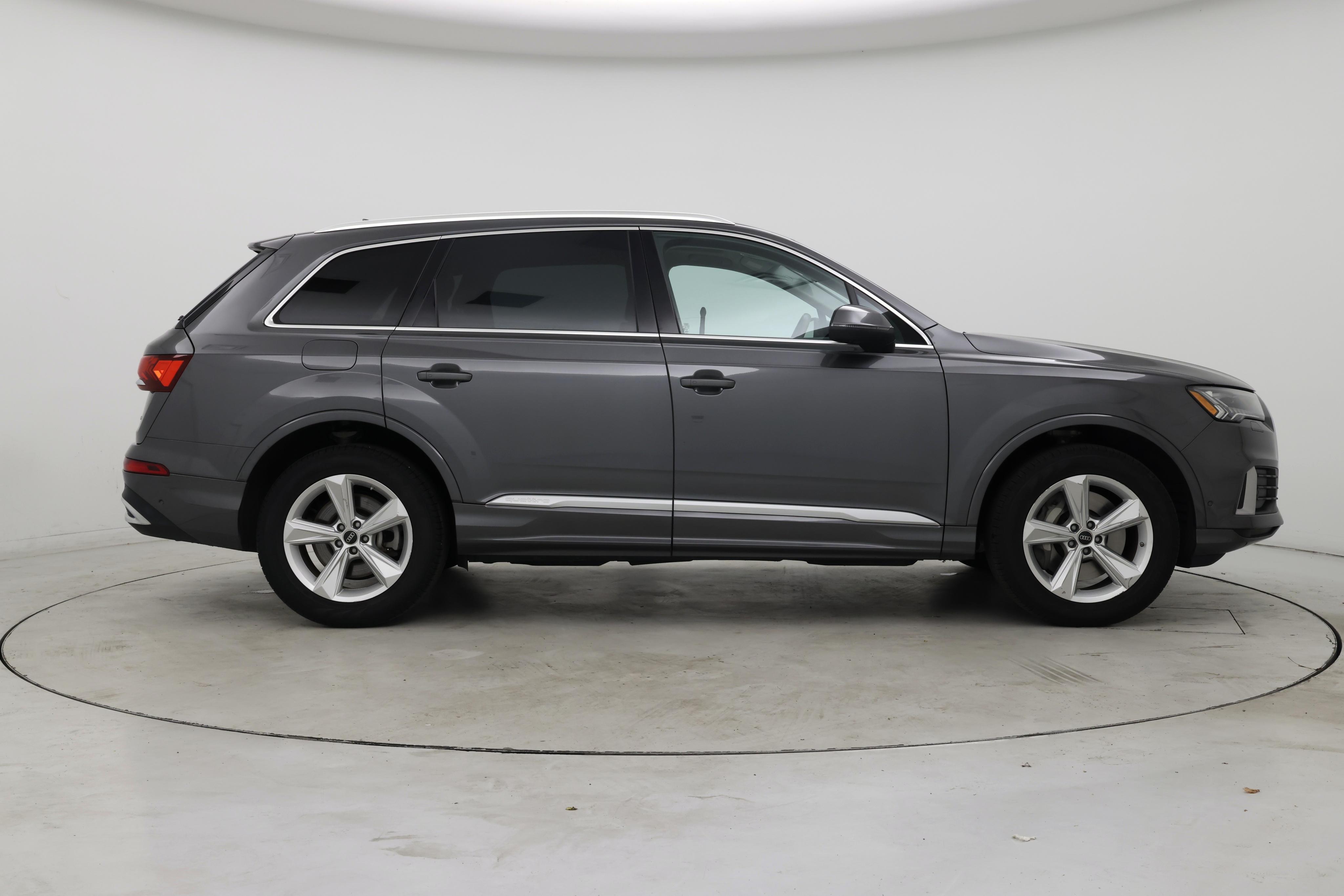 Thumbnail: 2023 Audi Q7 - 7