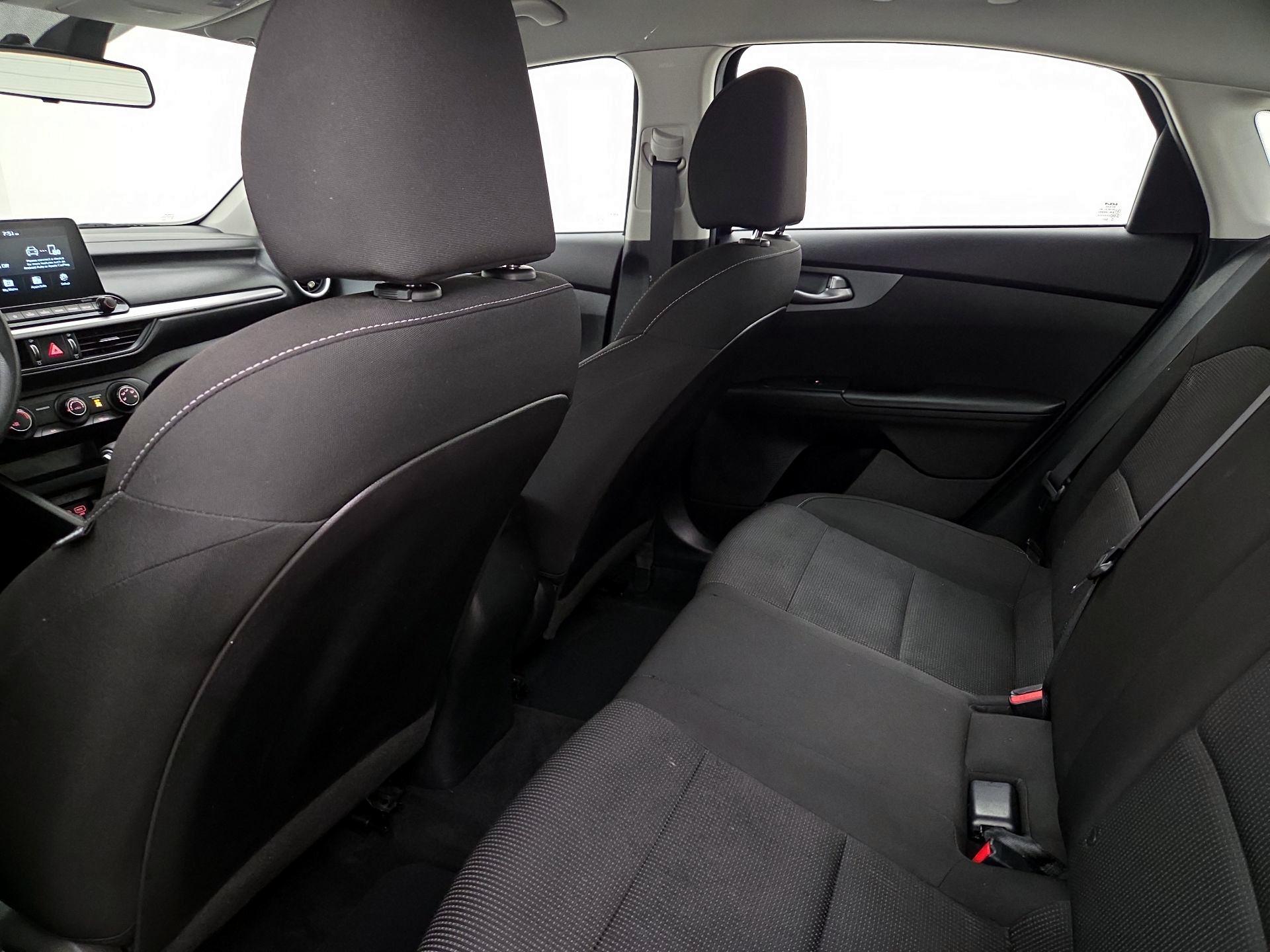 Thumbnail: 2021 Kia Forte - 17