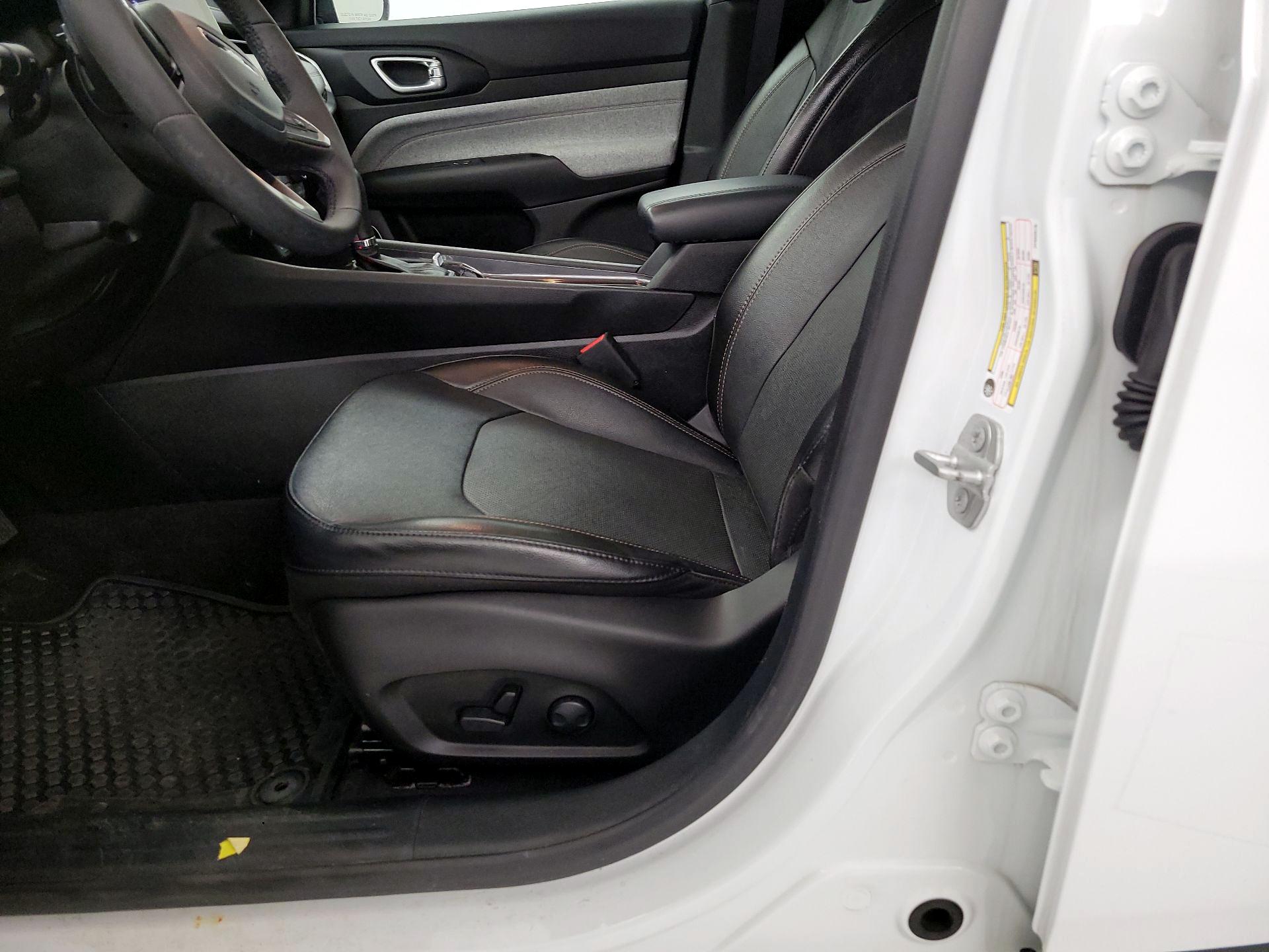 Thumbnail: 2023 Jeep Compass - 11