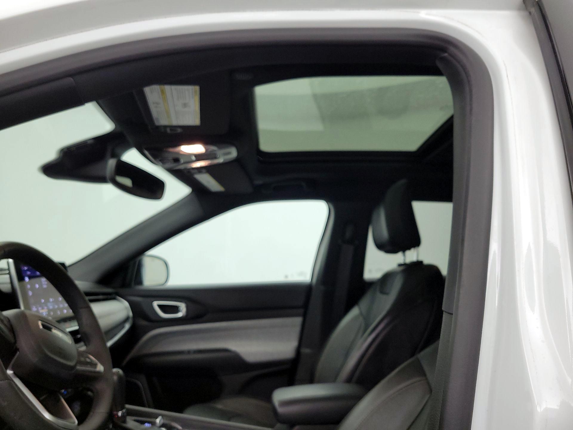 Thumbnail: 2023 Jeep Compass - 19