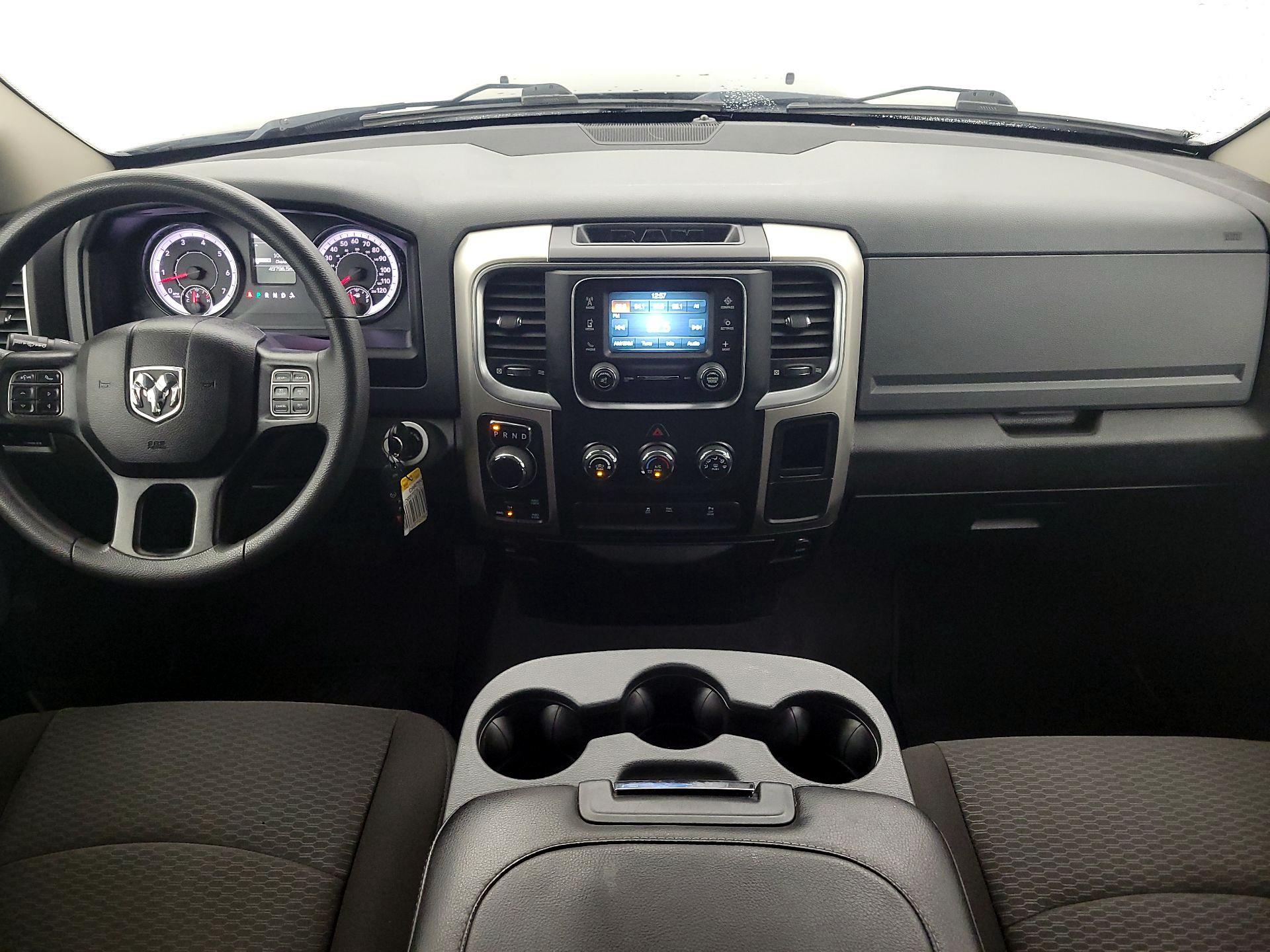 Thumbnail: 2020 RAM 1500 Classic - 9