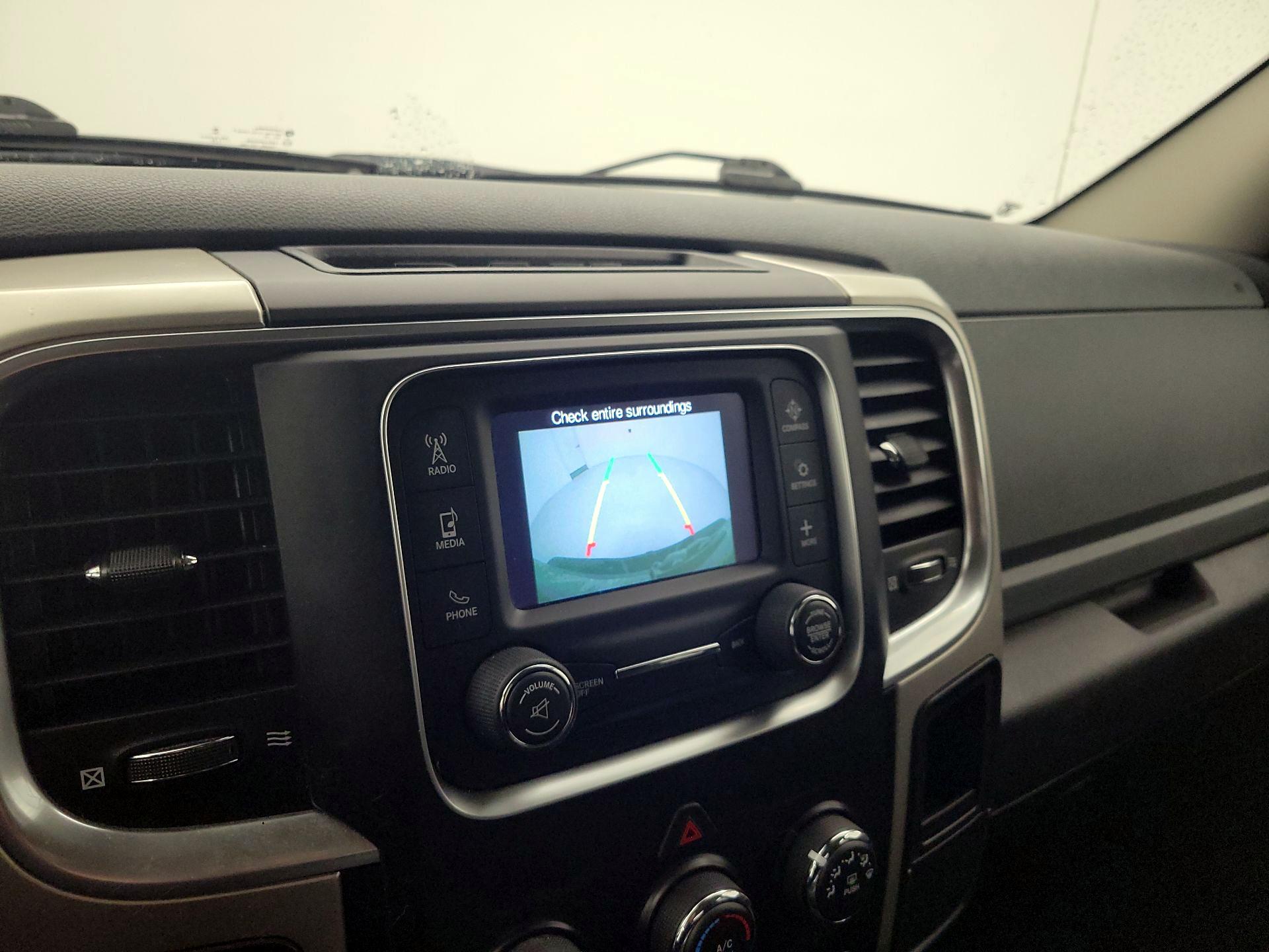 Thumbnail: 2020 RAM 1500 Classic - 14