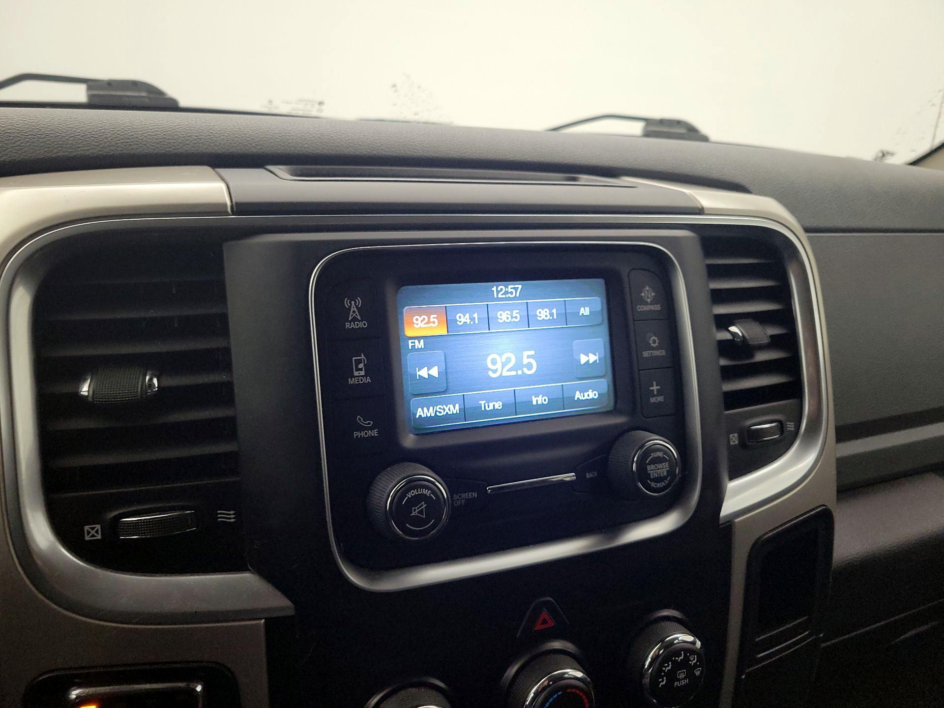 Thumbnail: 2020 RAM 1500 Classic - 15