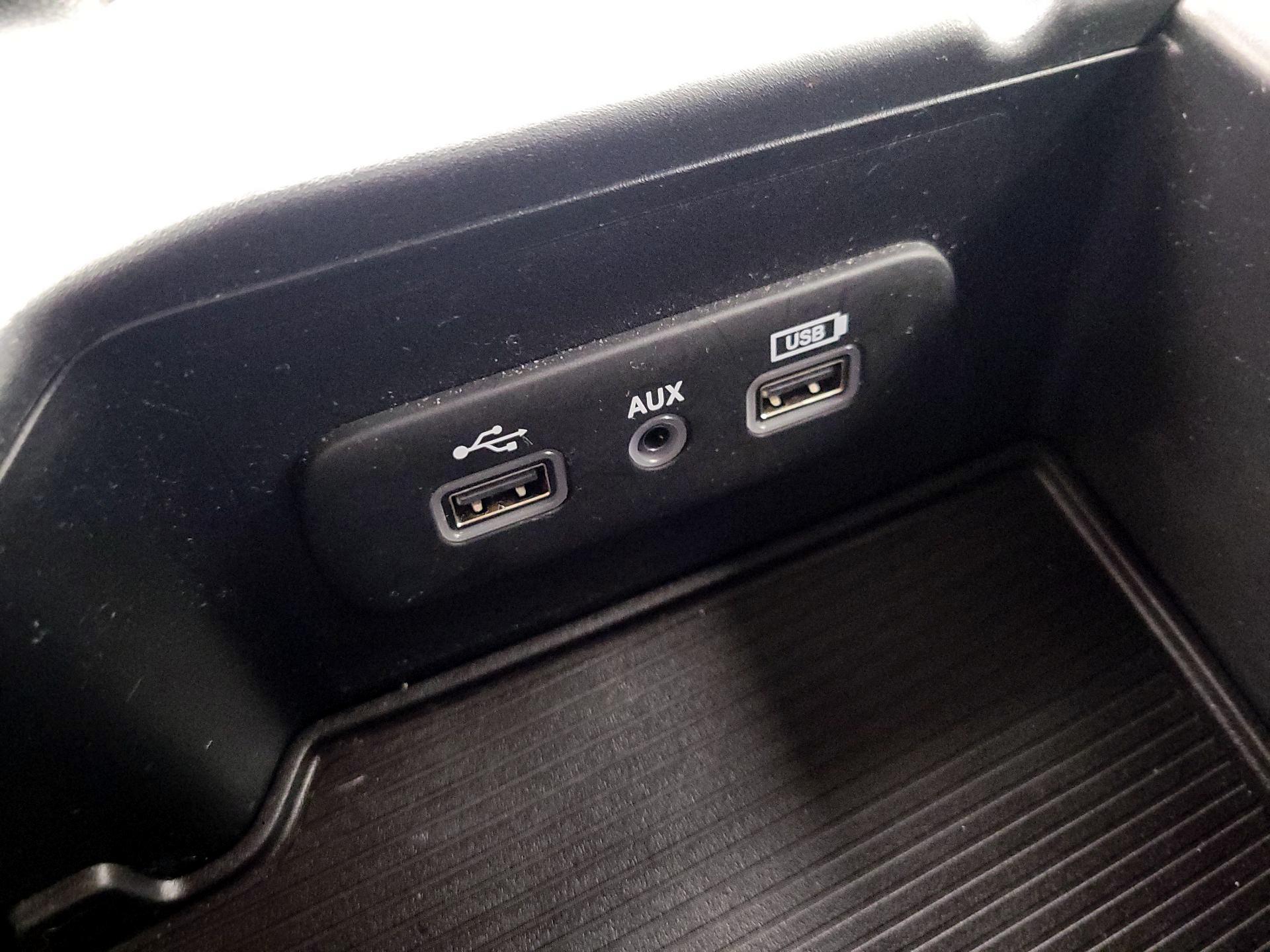 Thumbnail: 2020 RAM 1500 Classic - 18
