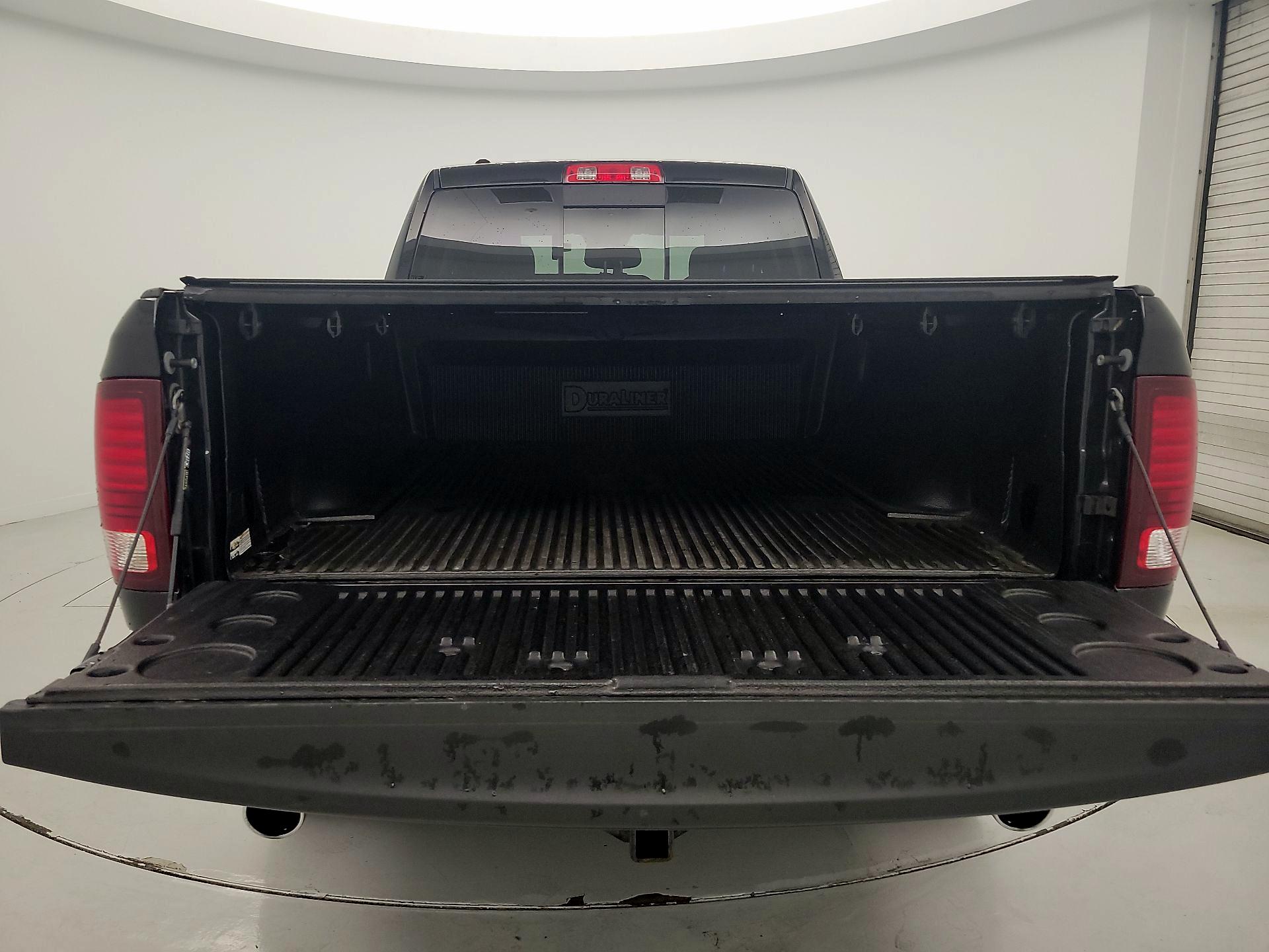 Thumbnail: 2020 RAM 1500 Classic - 20