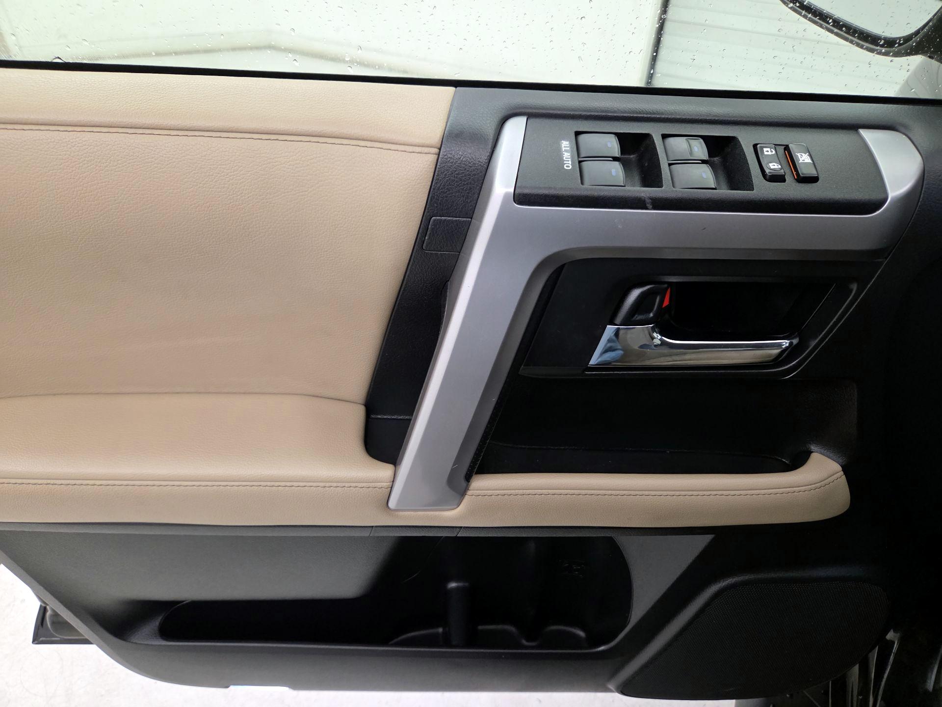 Thumbnail: 2022 Toyota 4Runner - 12
