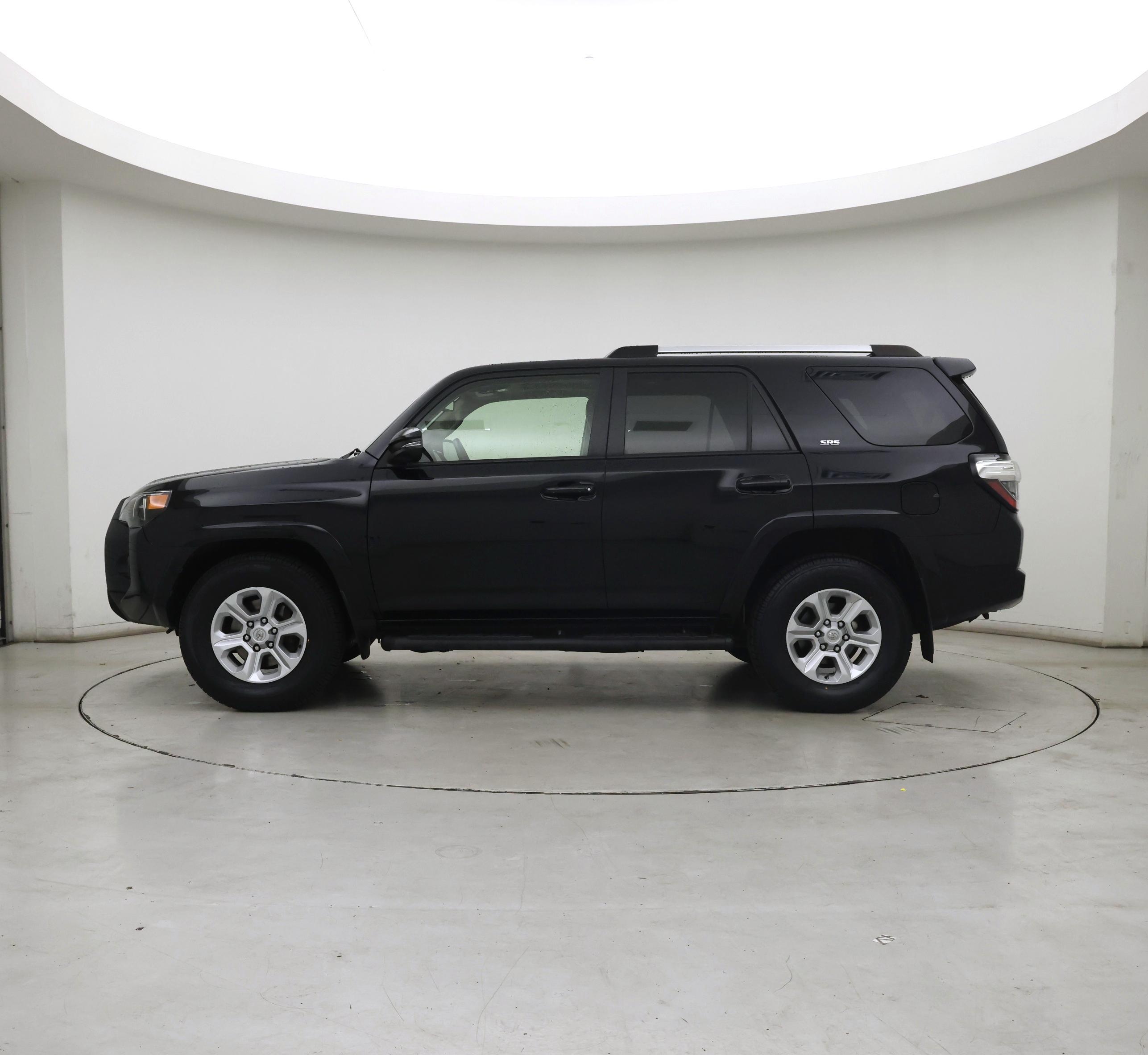 Thumbnail: 2022 Toyota 4Runner - 3