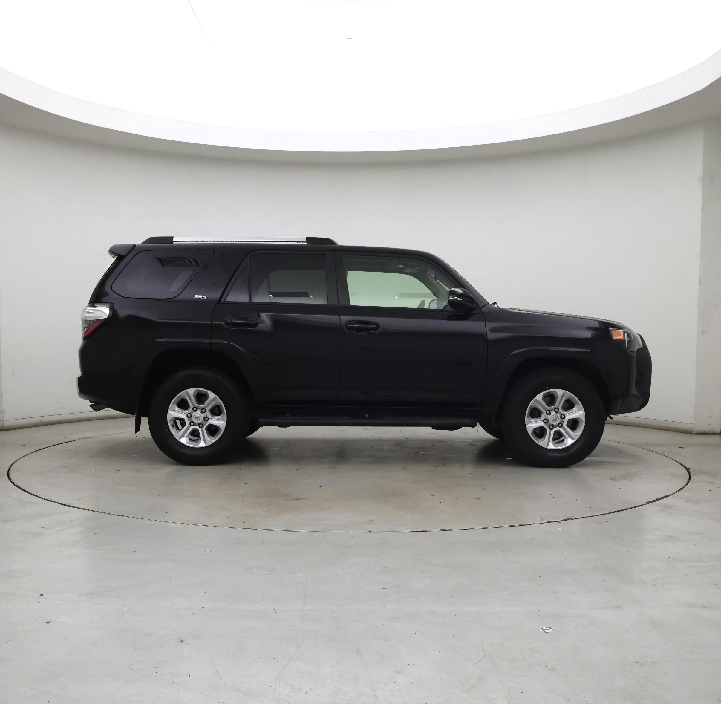 Thumbnail: 2022 Toyota 4Runner - 7
