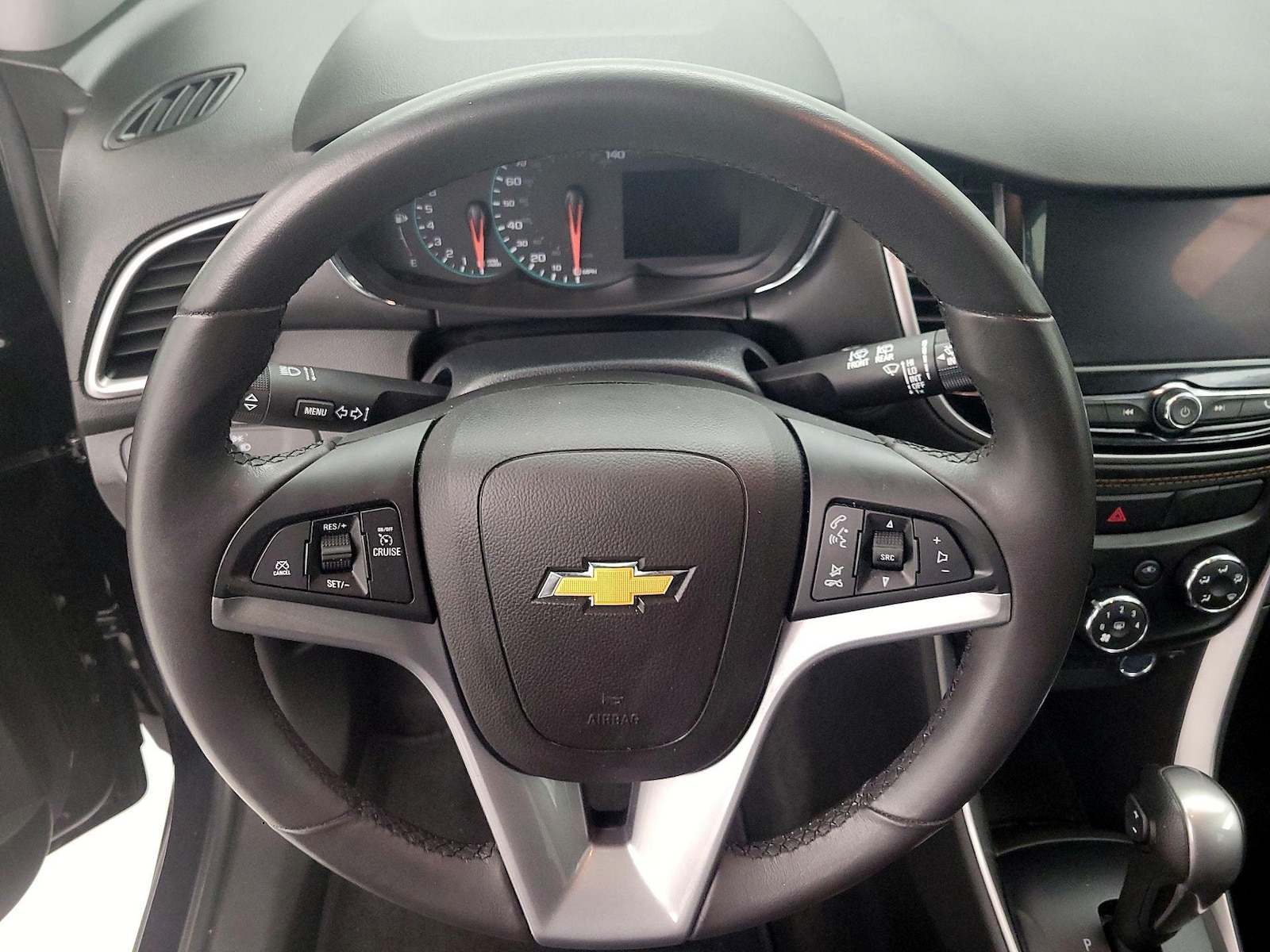 2021 Chevrolet Trax LT - Photo 11