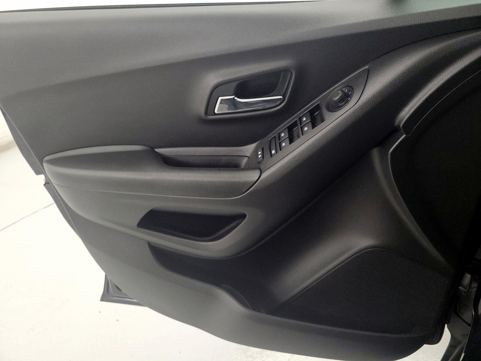 2021 Chevrolet Trax LT - Photo 13